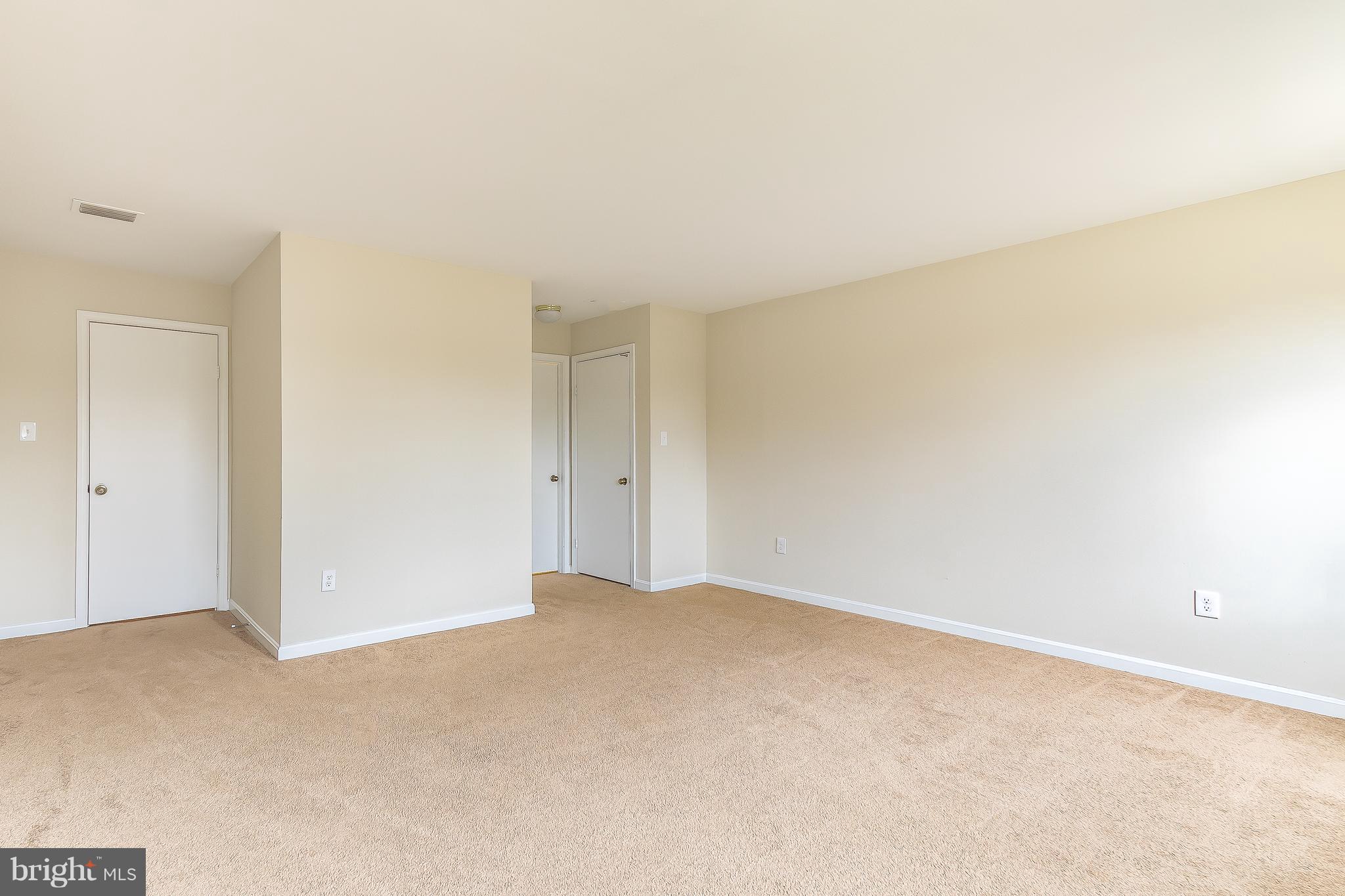 WILLOW COVE MANORS - Residential