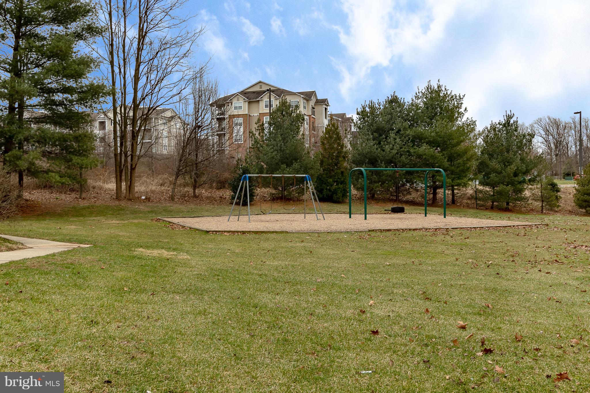 WILLOW COVE MANORS - Residential