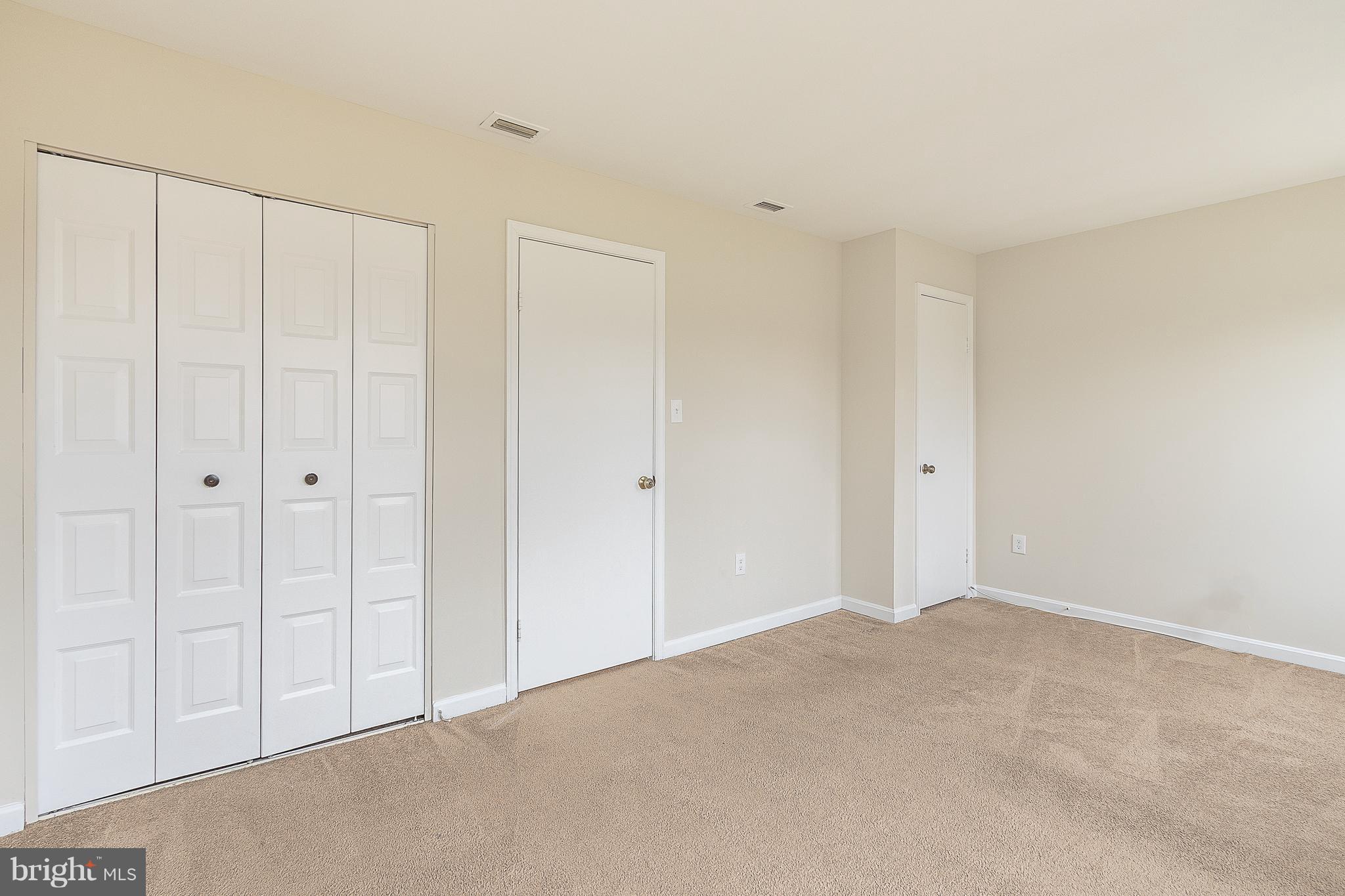 WILLOW COVE MANORS - Residential