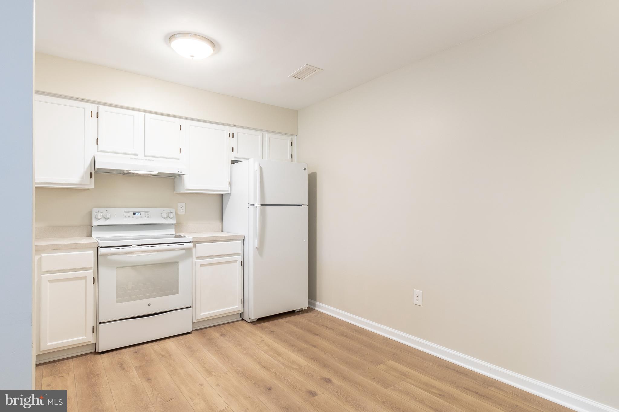 WILLOW COVE MANORS - Residential