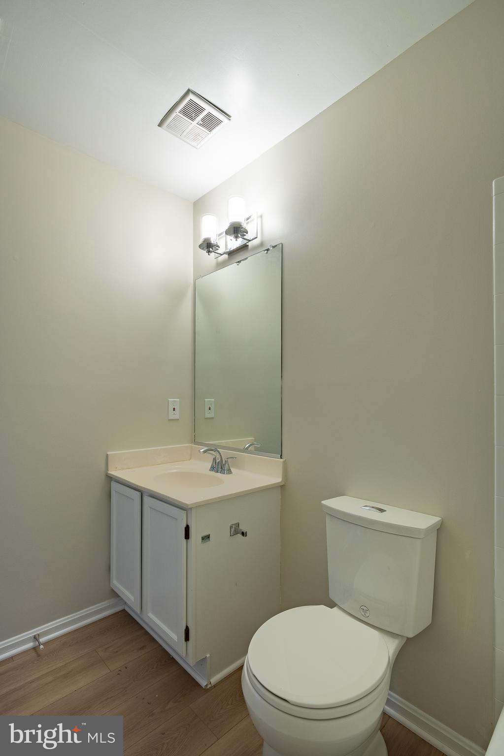 WILLOW COVE MANORS - Residential