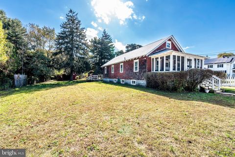 Photo of 124 Marshall Avenue, TUCKERTON, NJ 08087 (MLS # NJOC2037842) Photo of 124 Marshall Avenue, TUCKERTON, NJ 08087 (MLS # NJOC2037842)