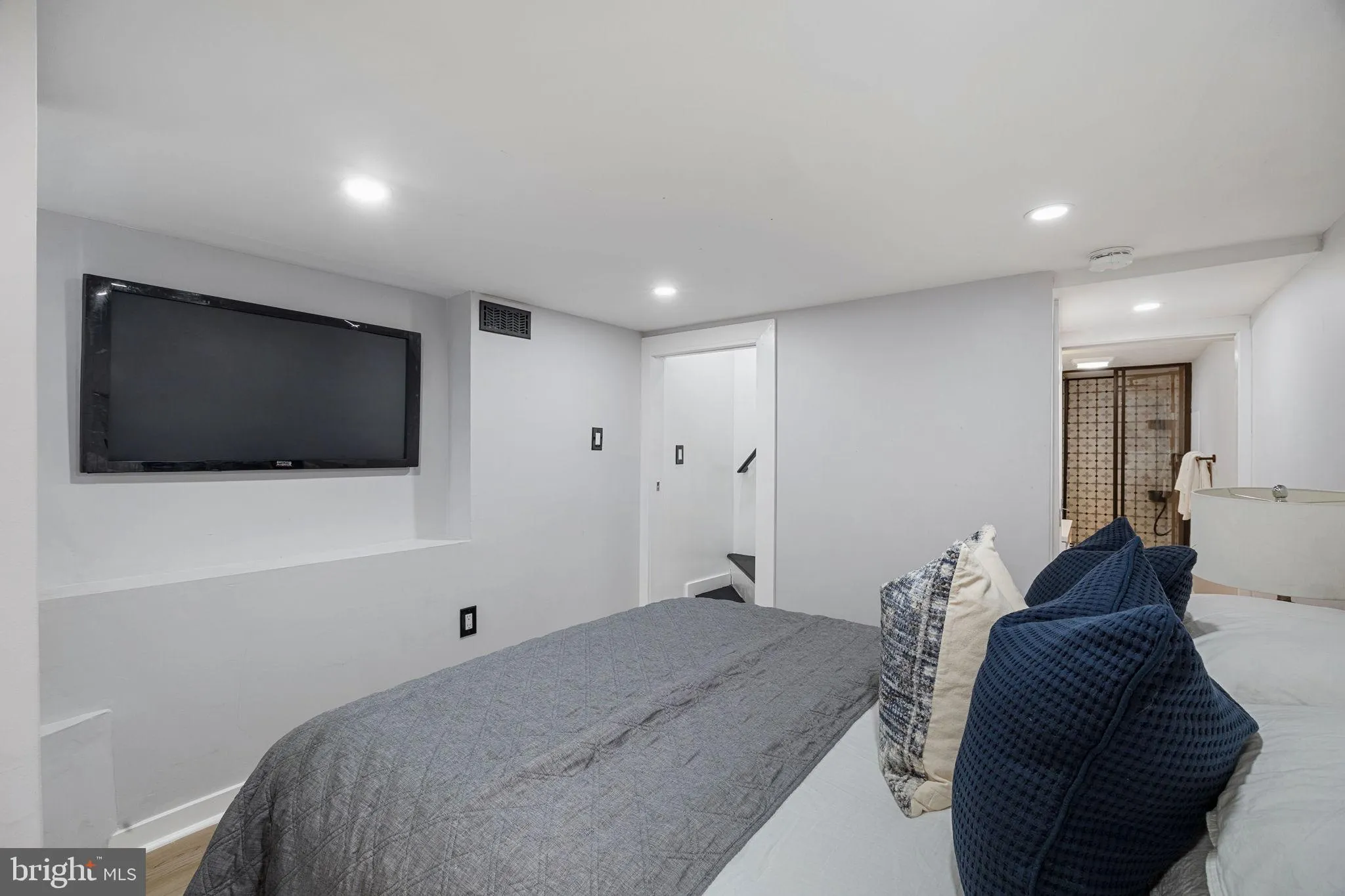 Philadelphia, Pennsylvania 19125, United States, 3 Bedrooms Bedrooms, ,2 BathroomsBathrooms,Residential,Active,215948