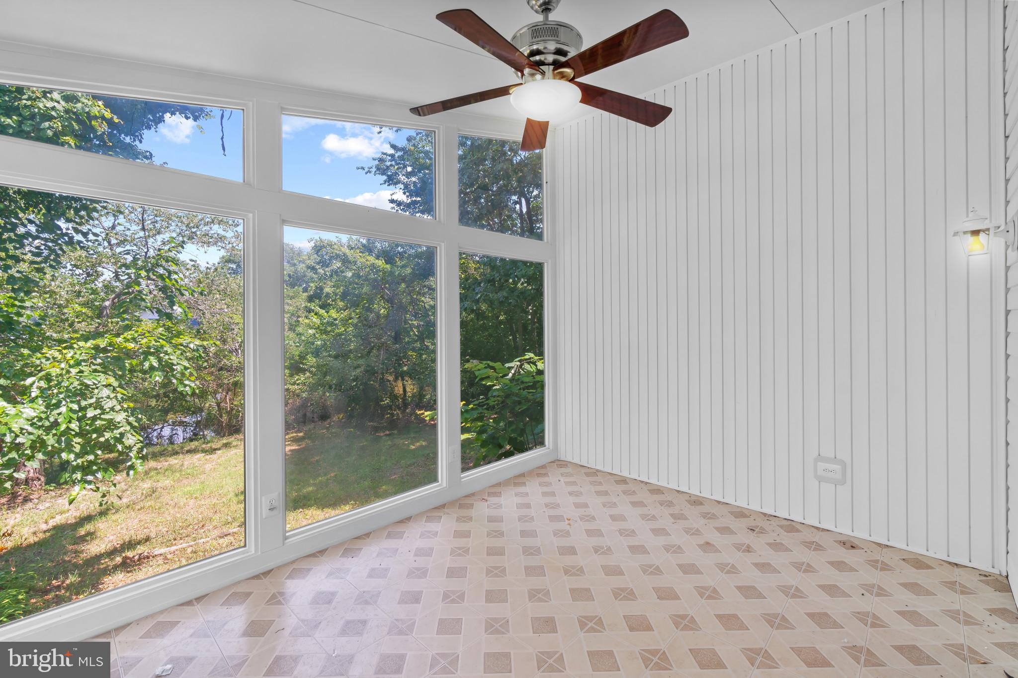 COBB ISLAND - Residential