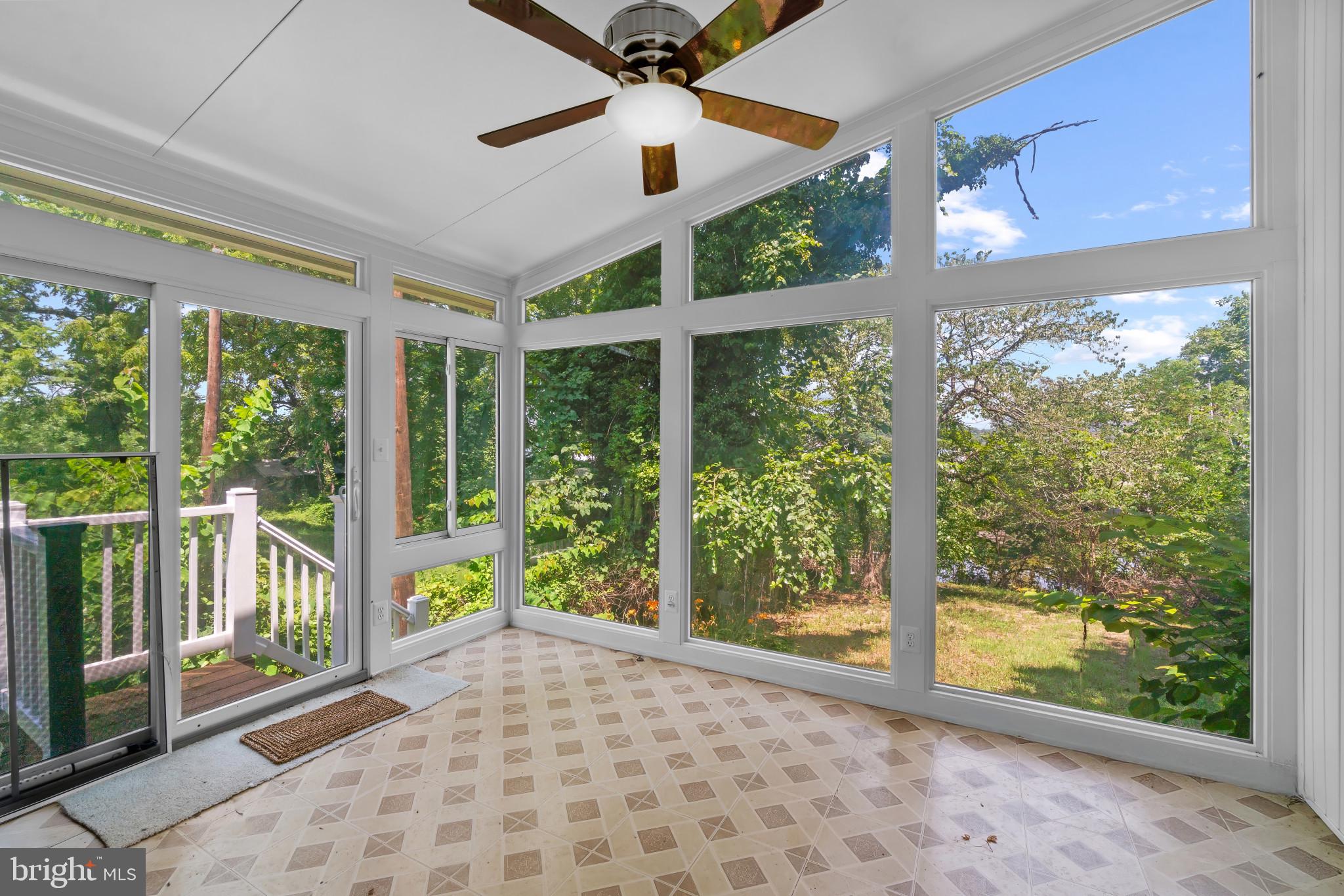 COBB ISLAND - Residential