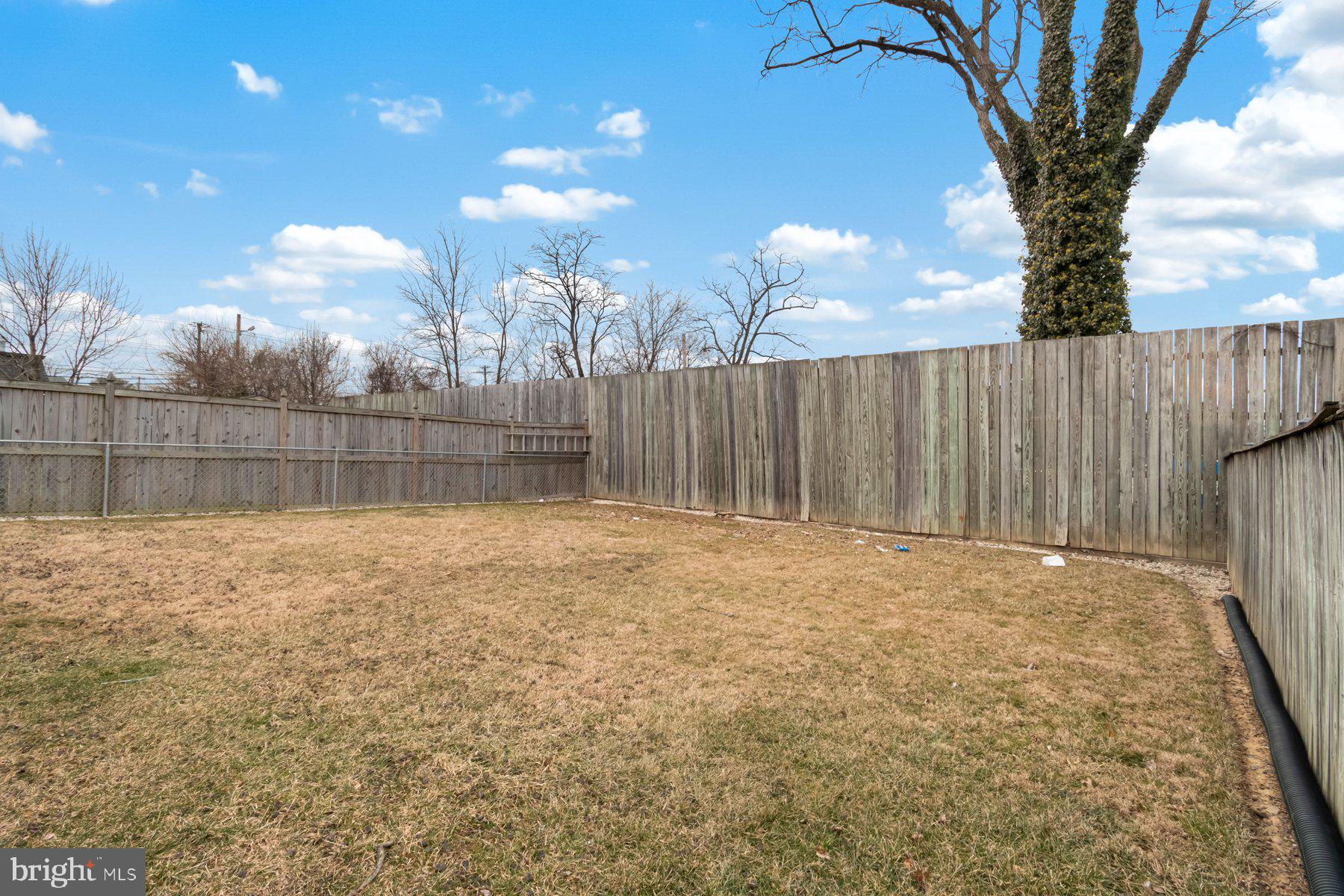 CATONSVILLE MANOR - Residential