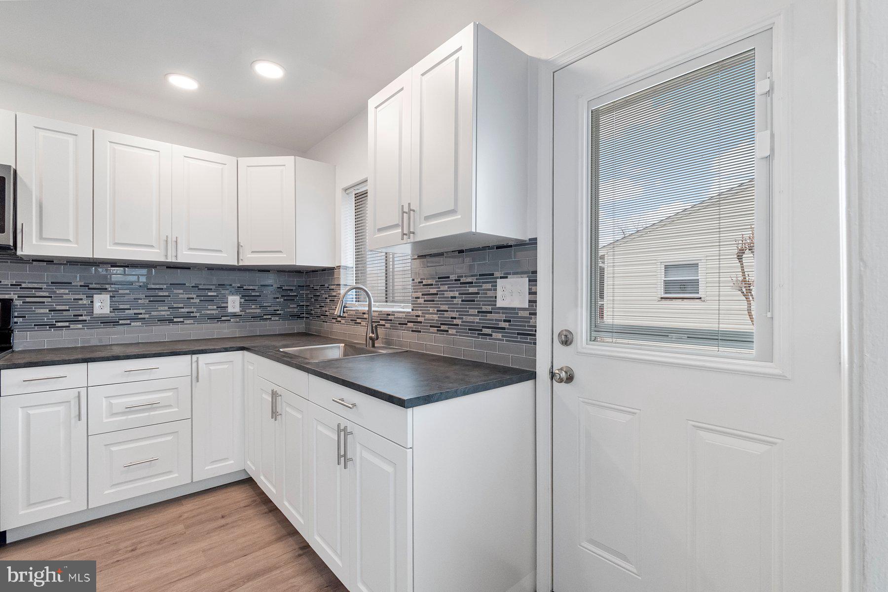 CATONSVILLE MANOR - Residential