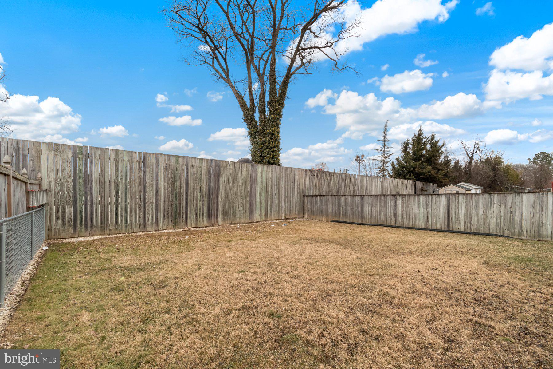 CATONSVILLE MANOR - Residential