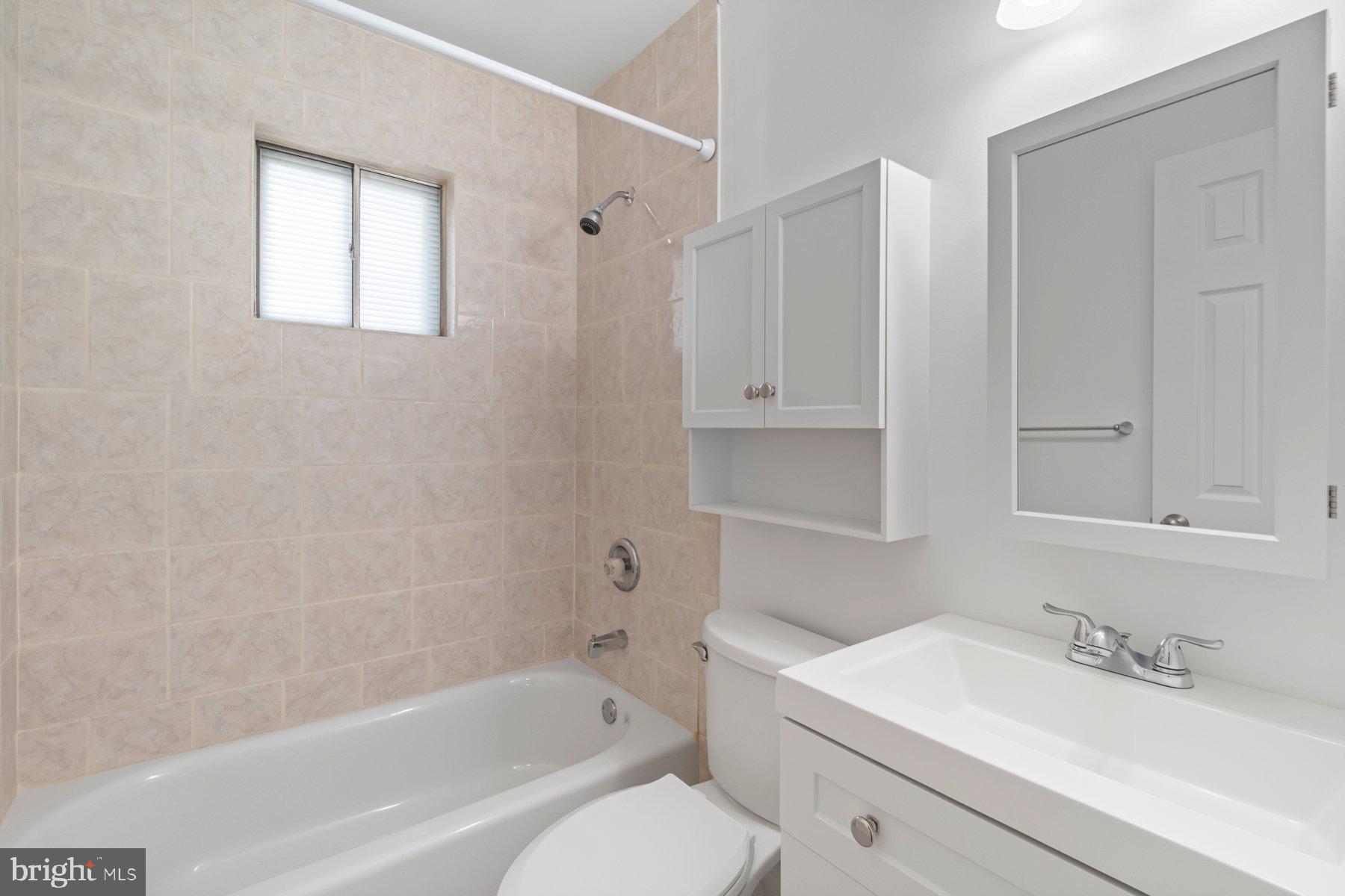 CATONSVILLE MANOR - Residential