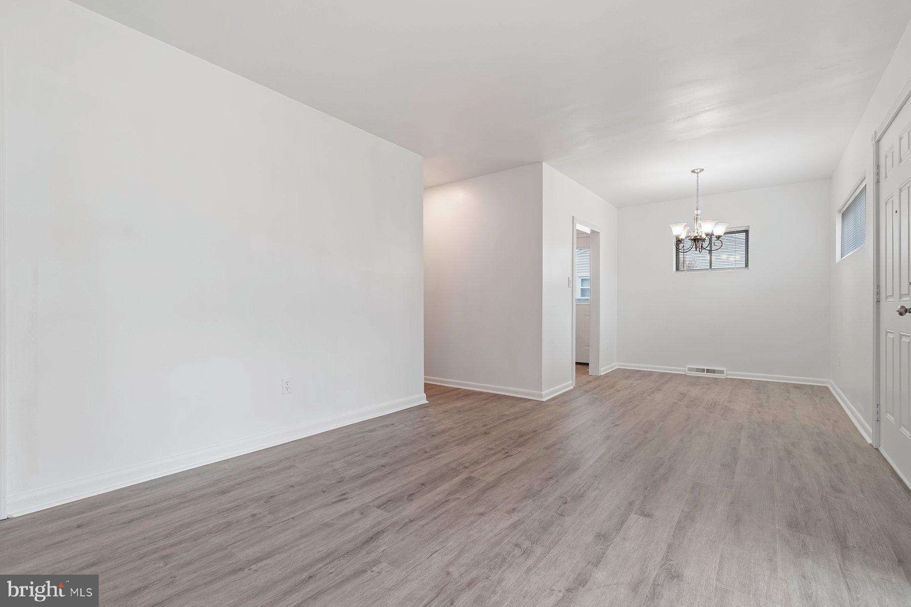 CATONSVILLE MANOR - Residential