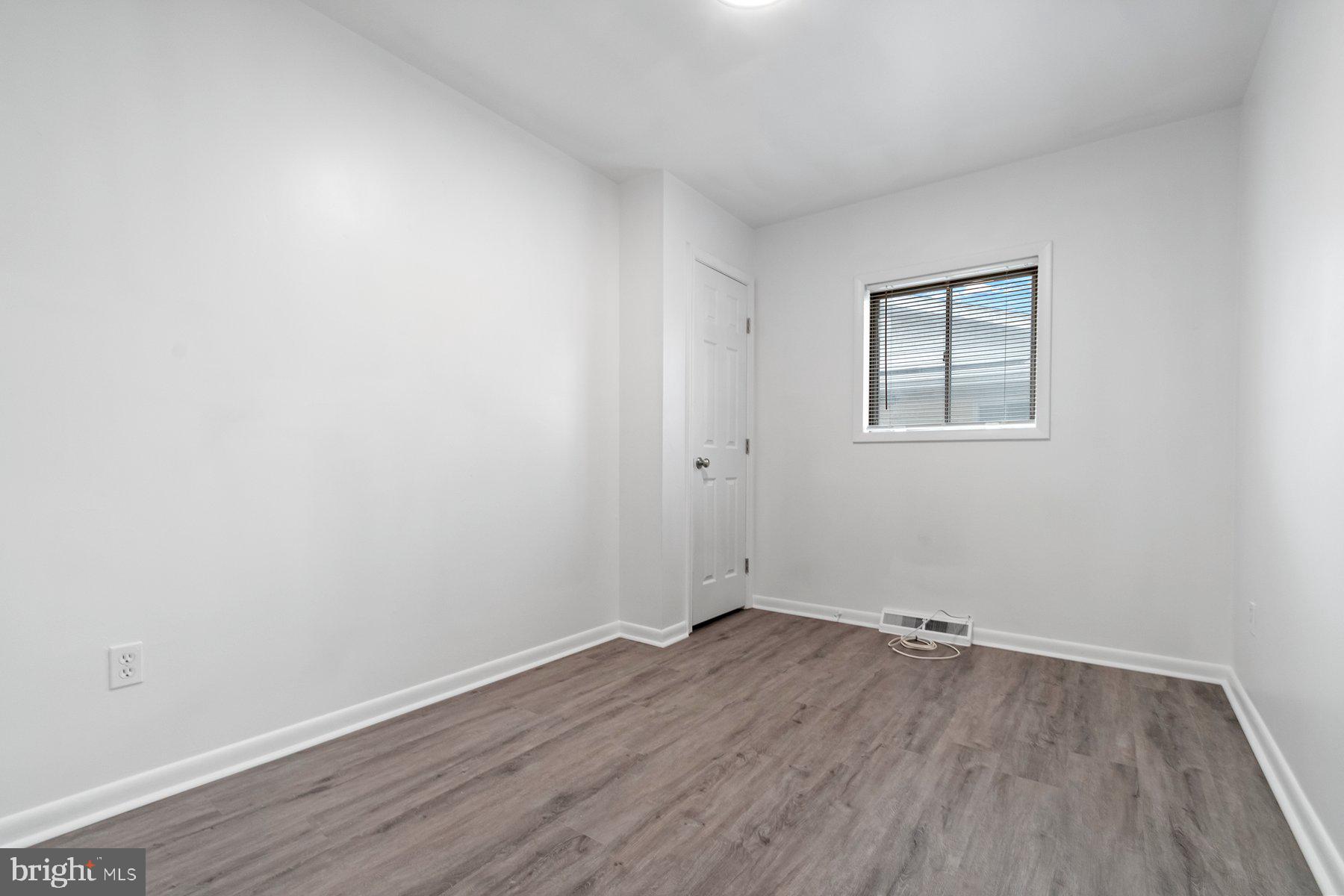 CATONSVILLE MANOR - Residential