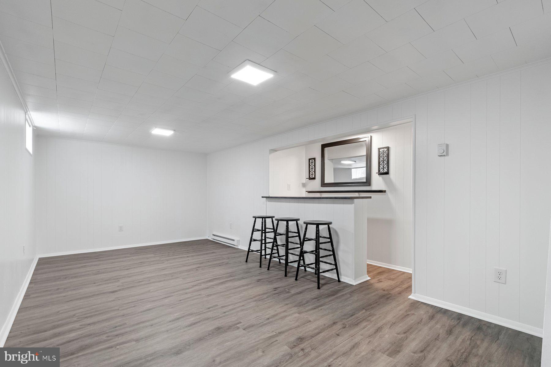 CATONSVILLE MANOR - Residential