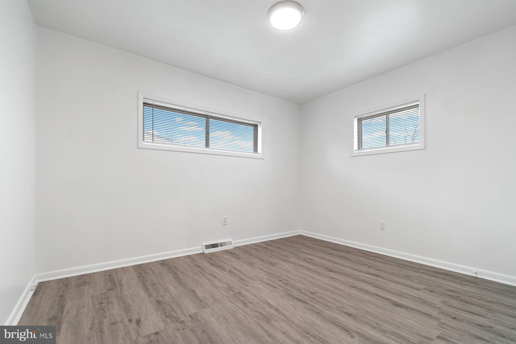 CATONSVILLE MANOR - Residential