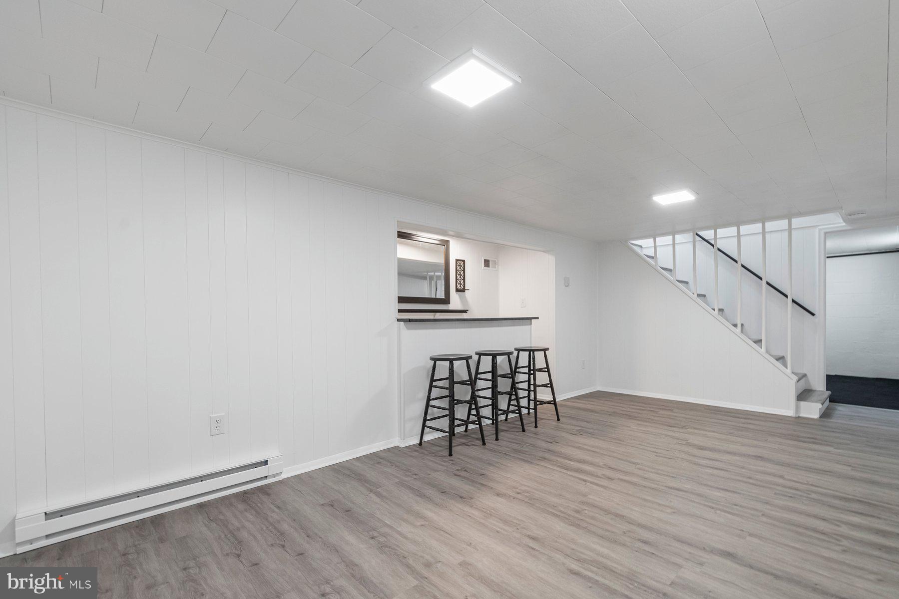 CATONSVILLE MANOR - Residential