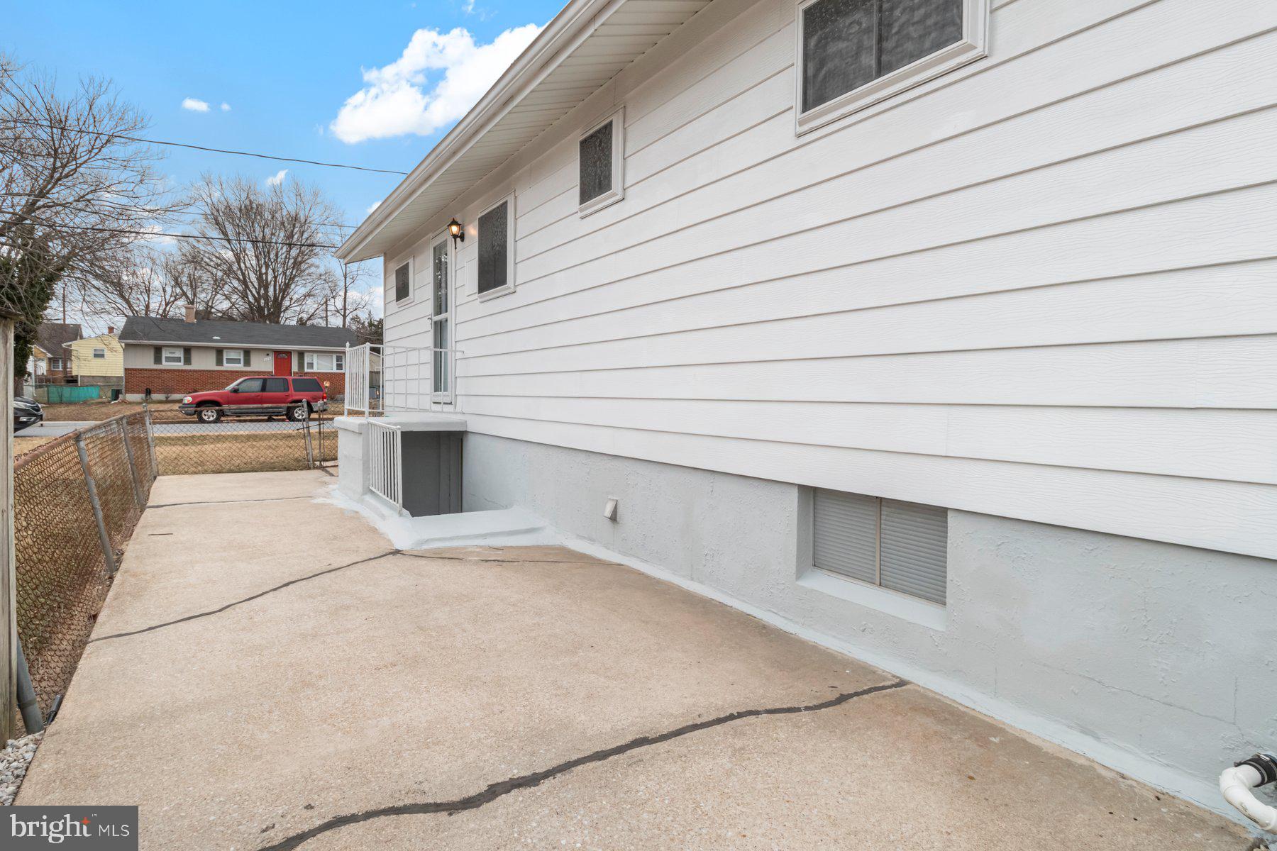 CATONSVILLE MANOR - Residential