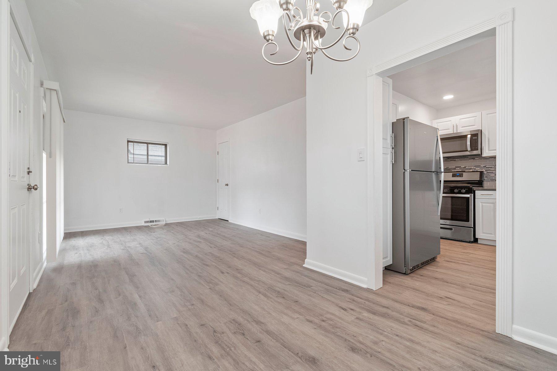 CATONSVILLE MANOR - Residential