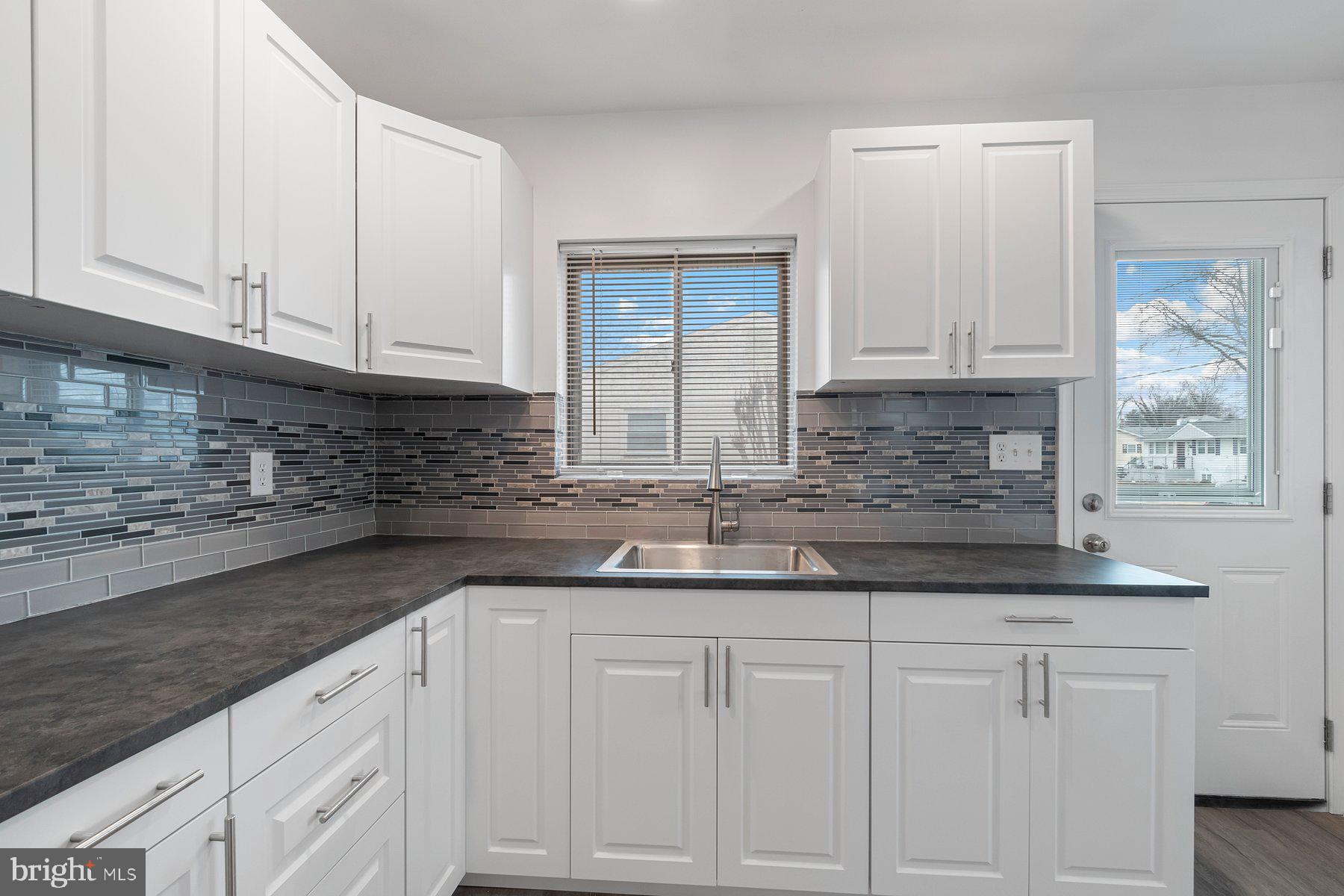 CATONSVILLE MANOR - Residential