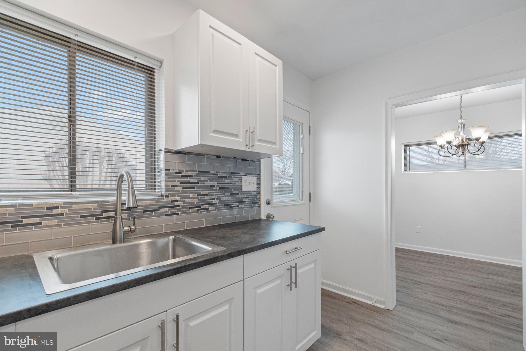 CATONSVILLE MANOR - Residential