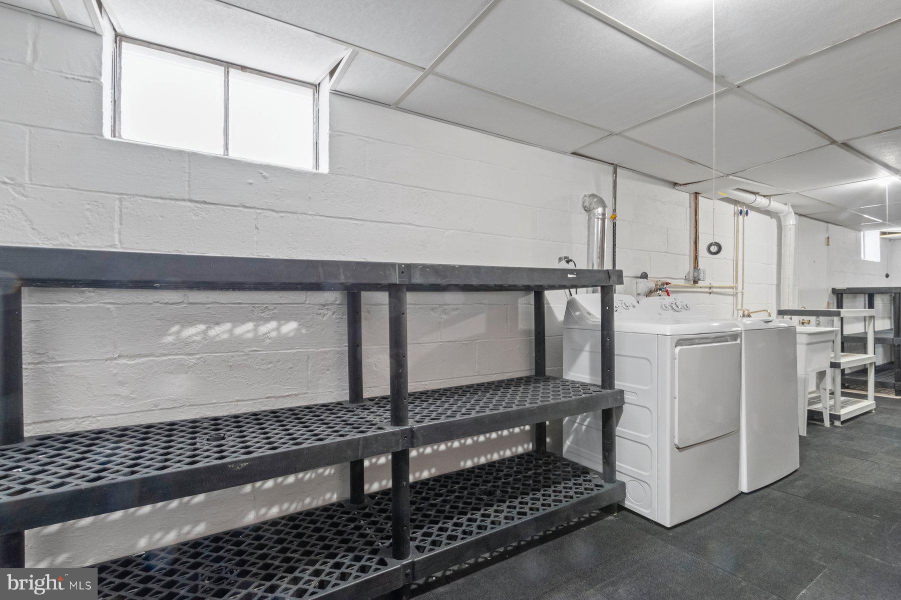 CATONSVILLE MANOR - Residential