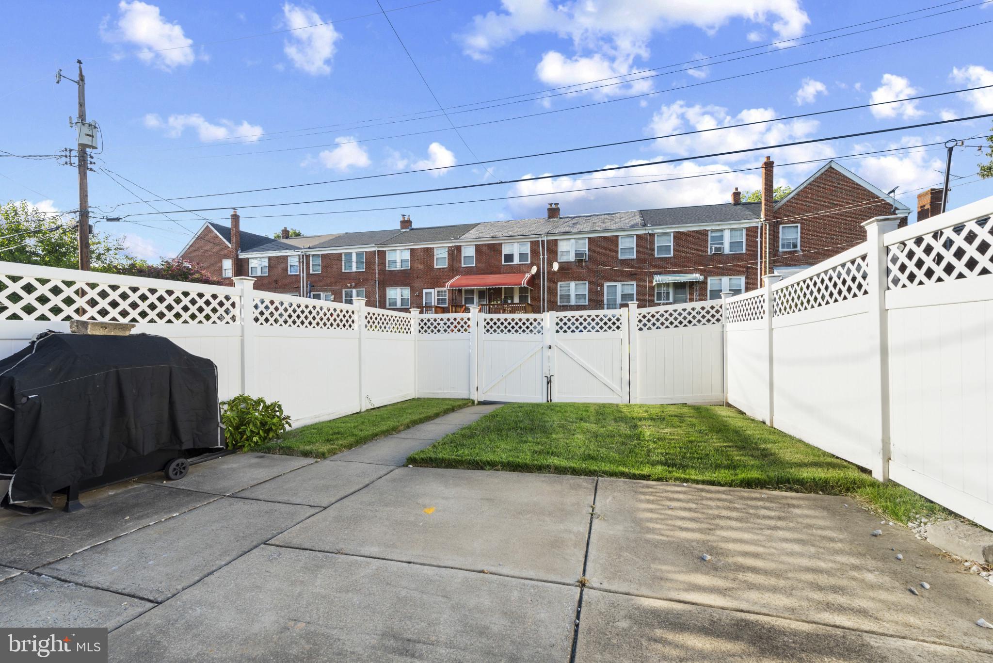 EDNOR GARDENS - LAKESIDE - Residential
