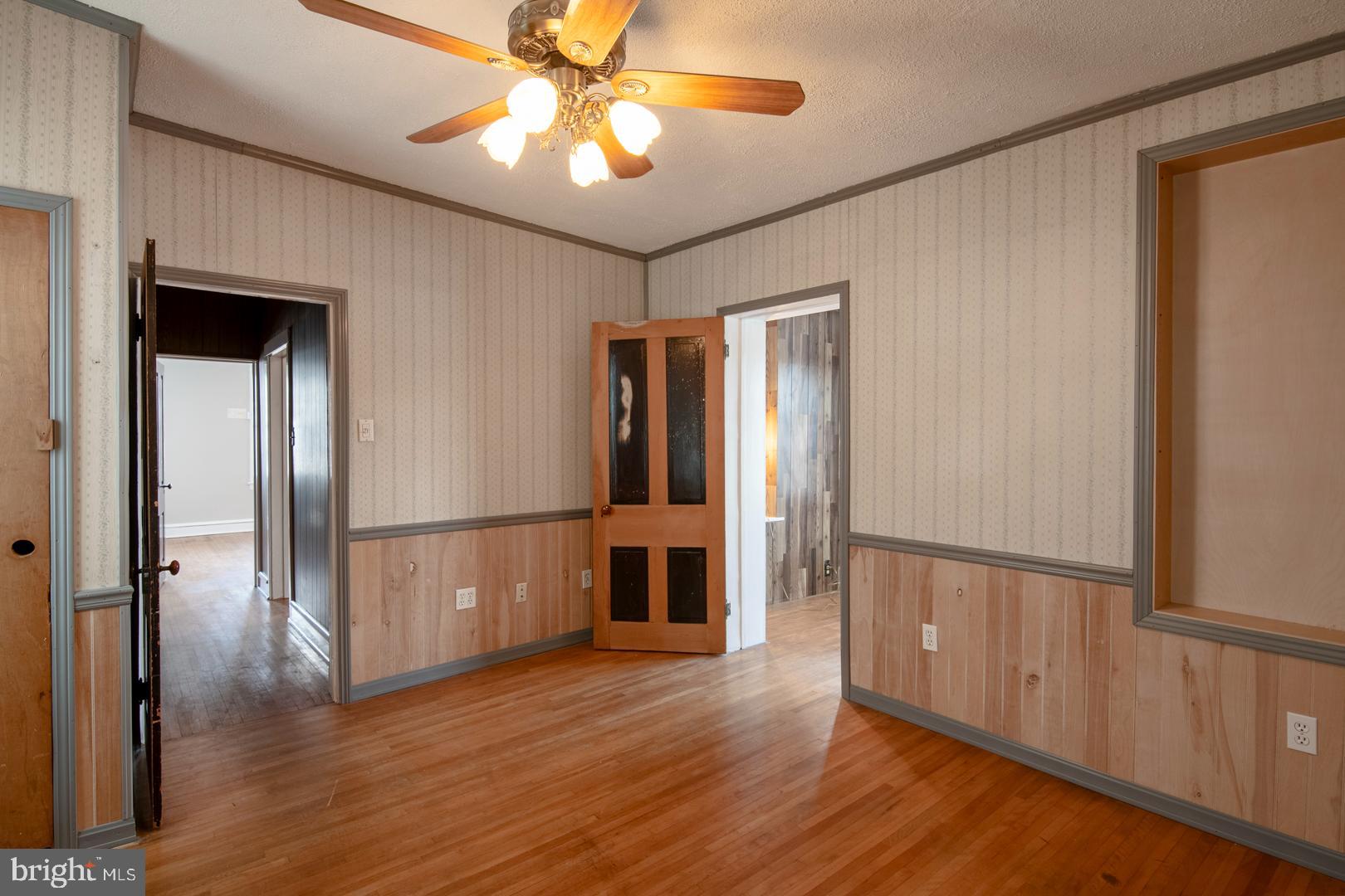 MOHNTON LAWN - Residential