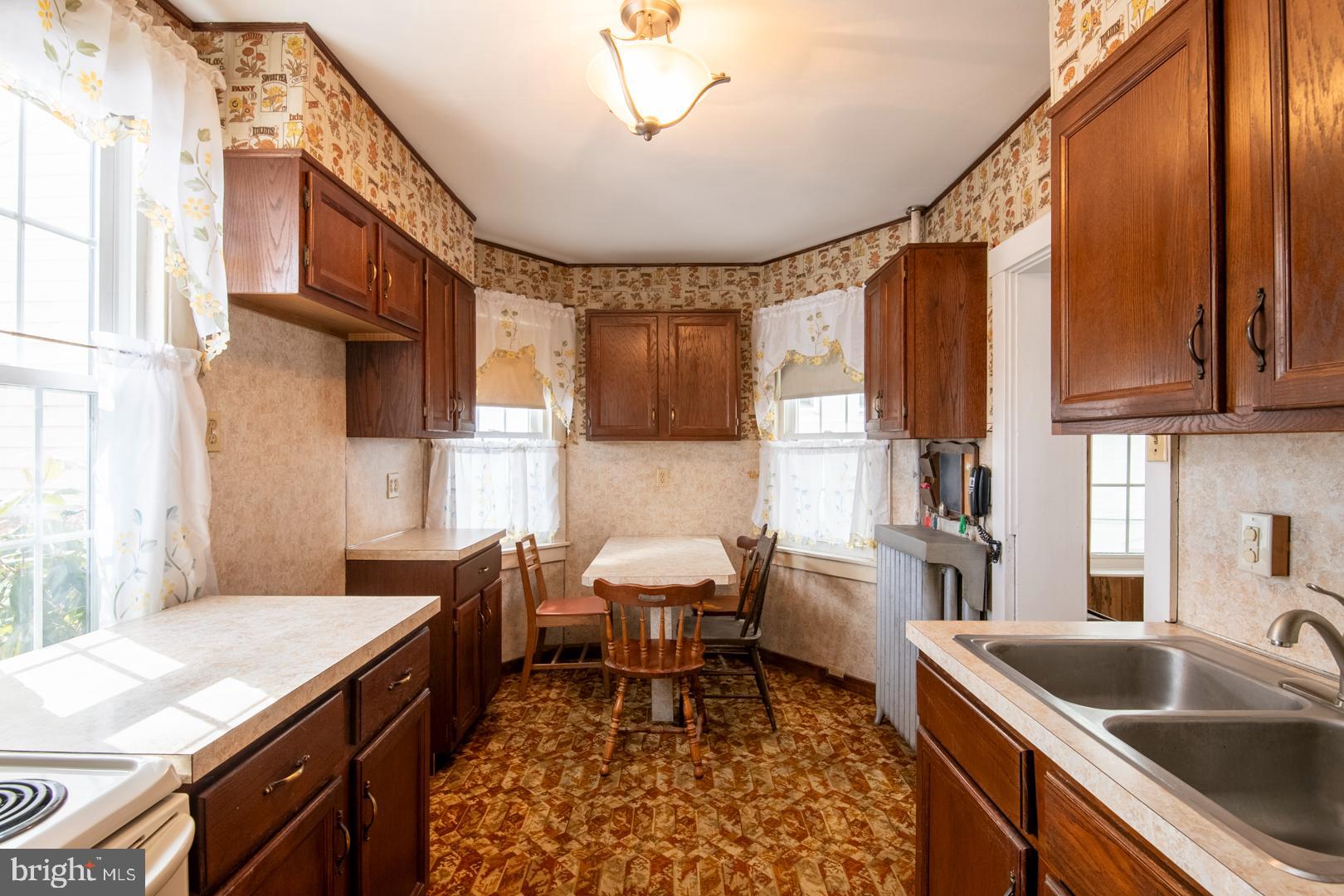 MOHNTON LAWN - Residential