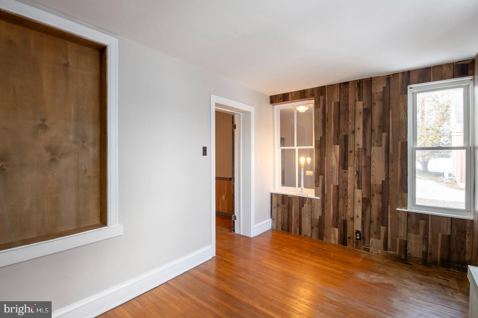 MOHNTON LAWN - Residential