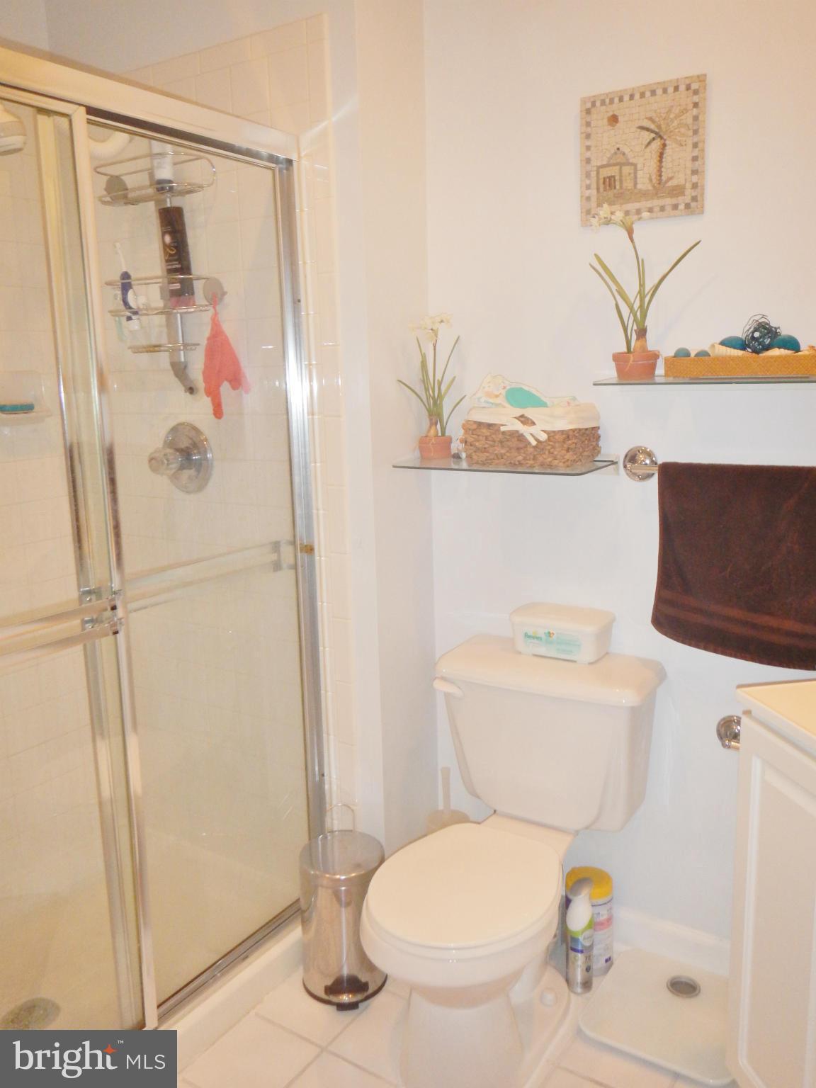 COURTHOUSE HILL - Residential Lease