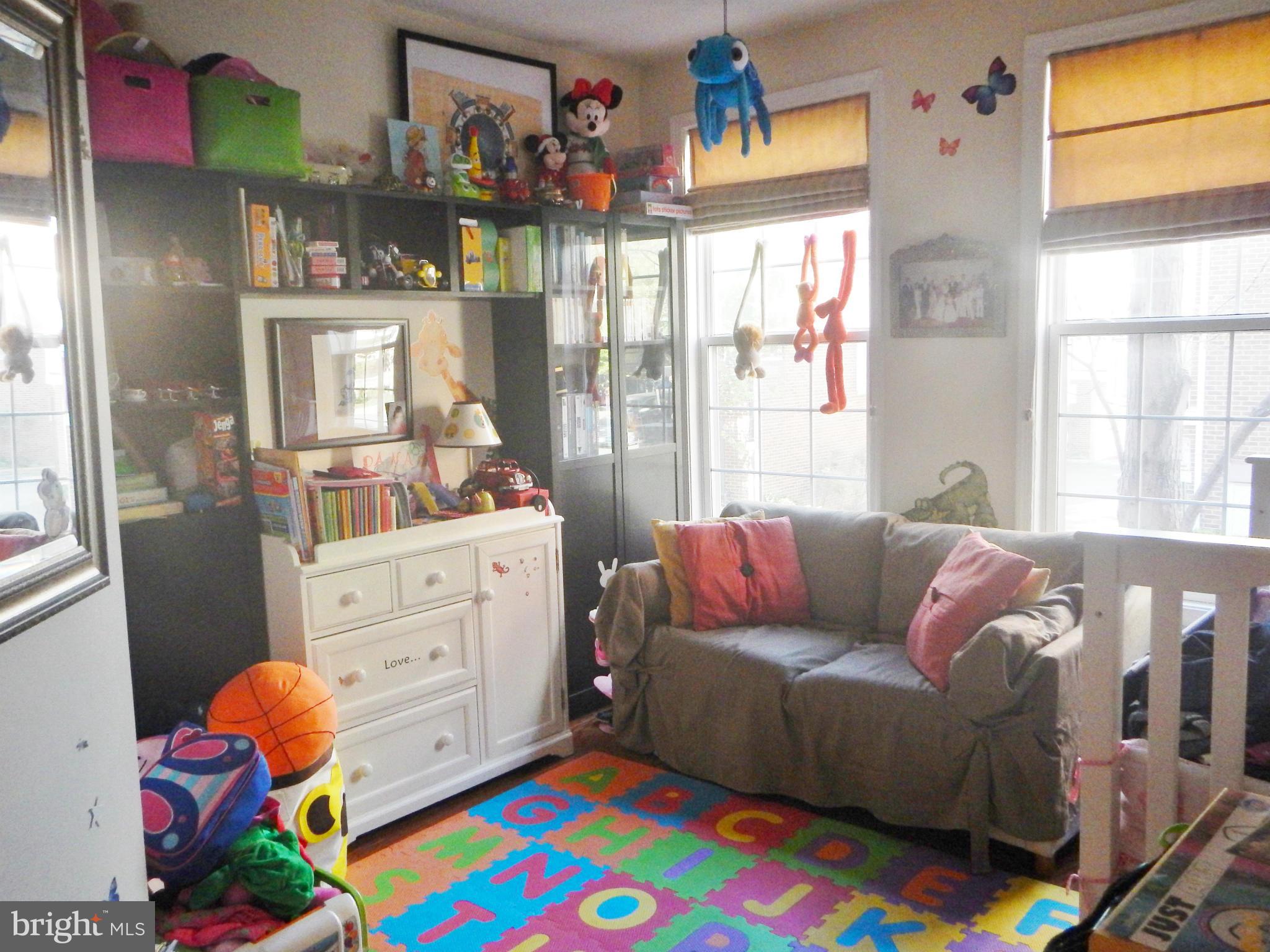 COURTHOUSE HILL - Residential Lease