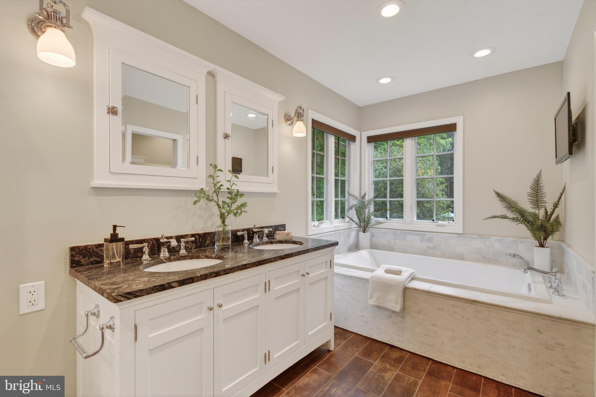 SOUTH RUN - Residential