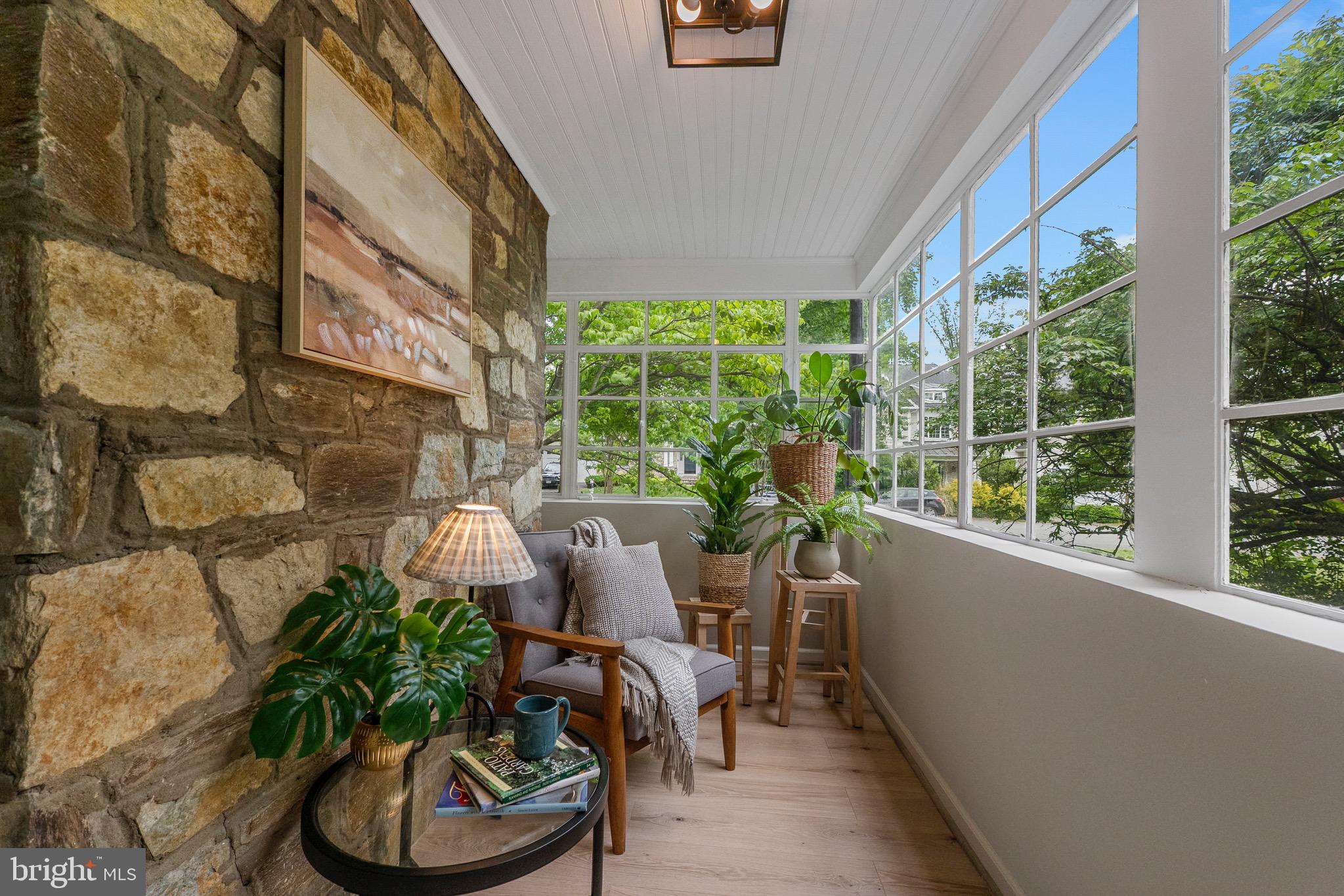 HILLWOOD - Residential