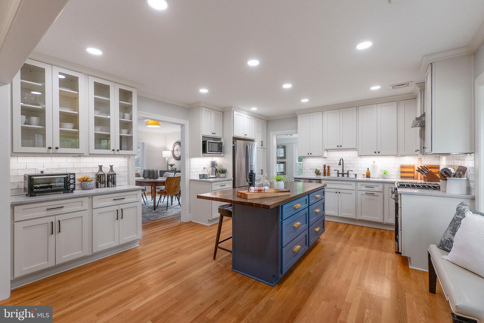 HILLWOOD - Residential