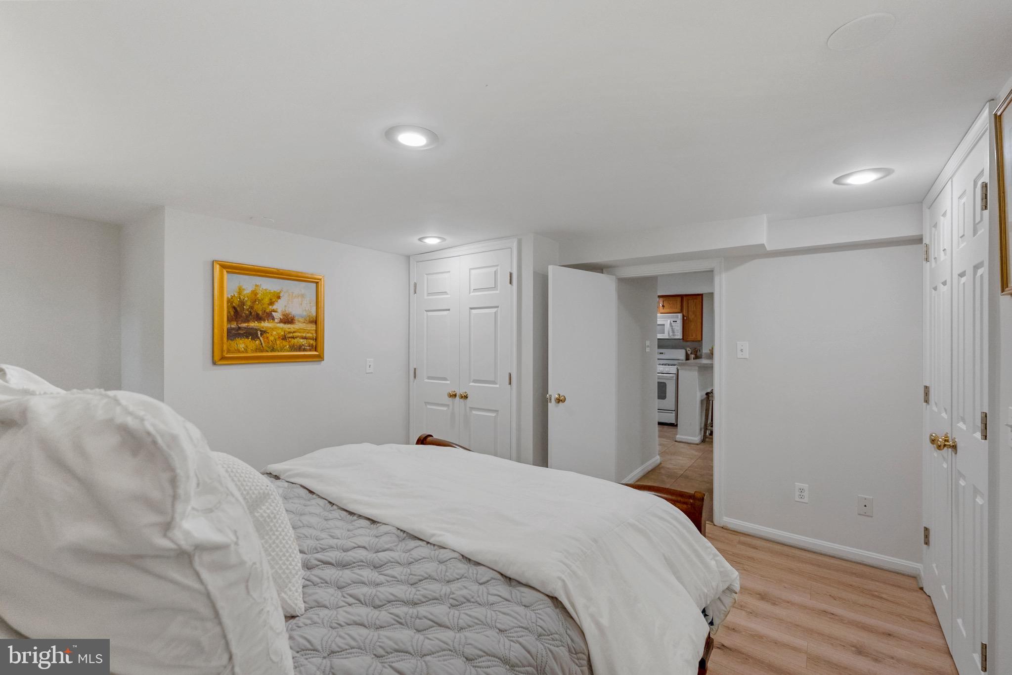 HILLWOOD - Residential