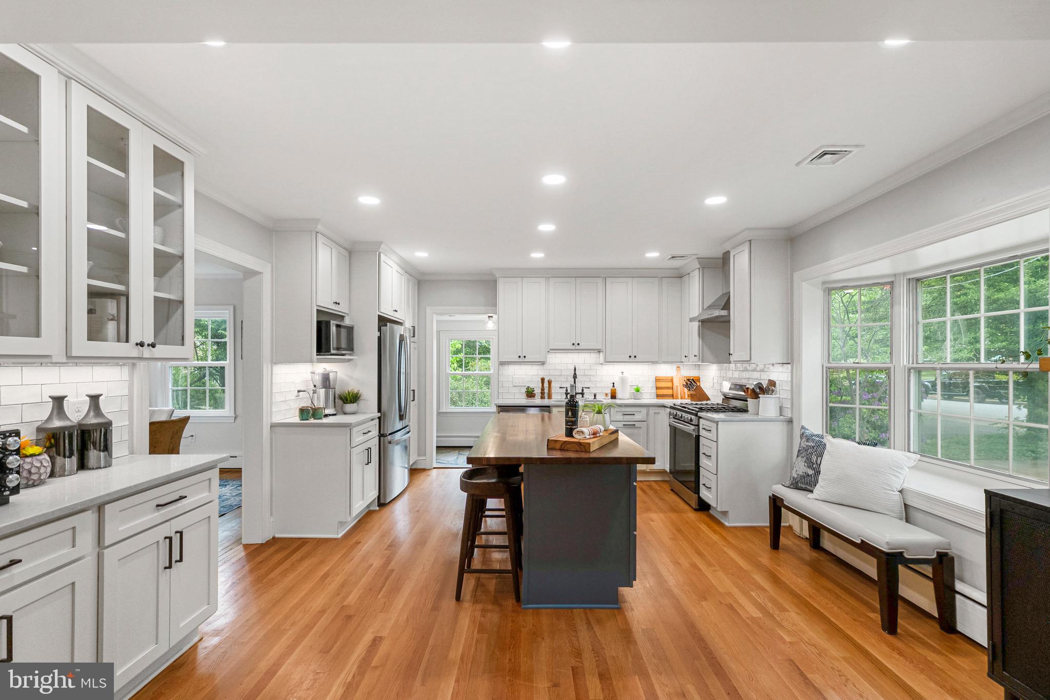 HILLWOOD - Residential