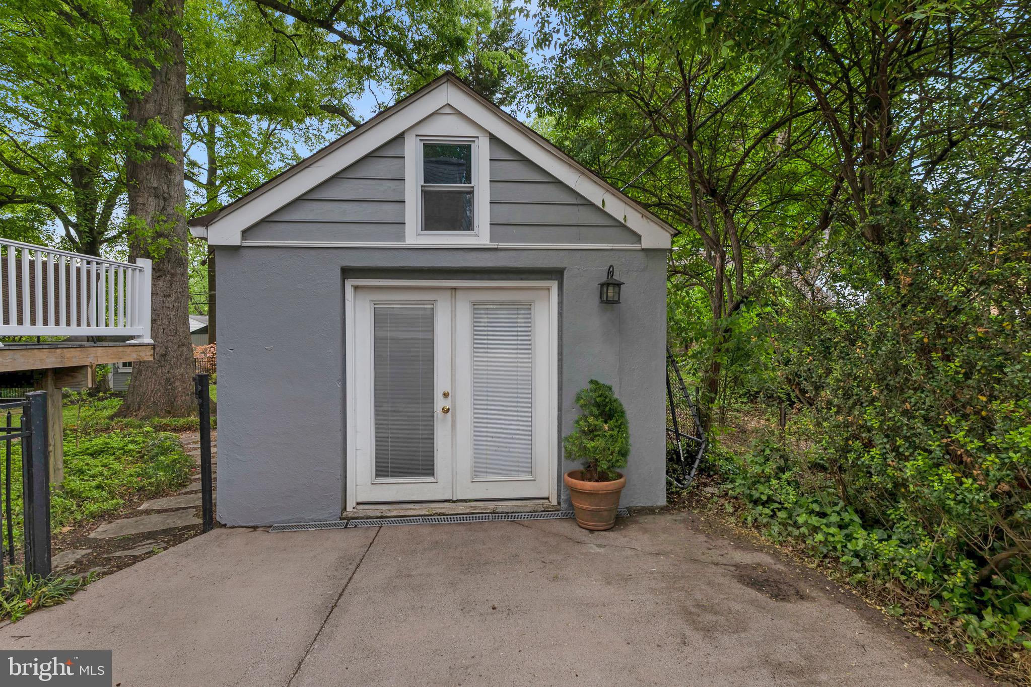 HILLWOOD - Residential