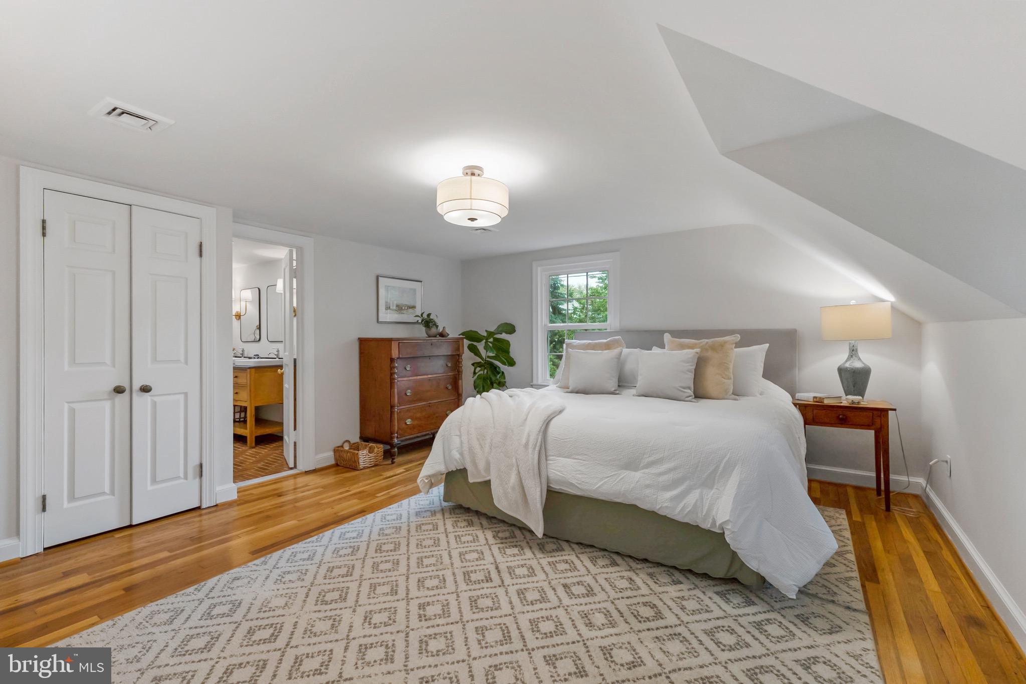 HILLWOOD - Residential