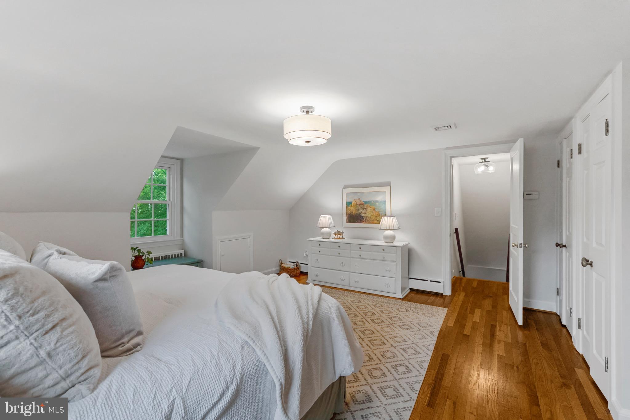 HILLWOOD - Residential