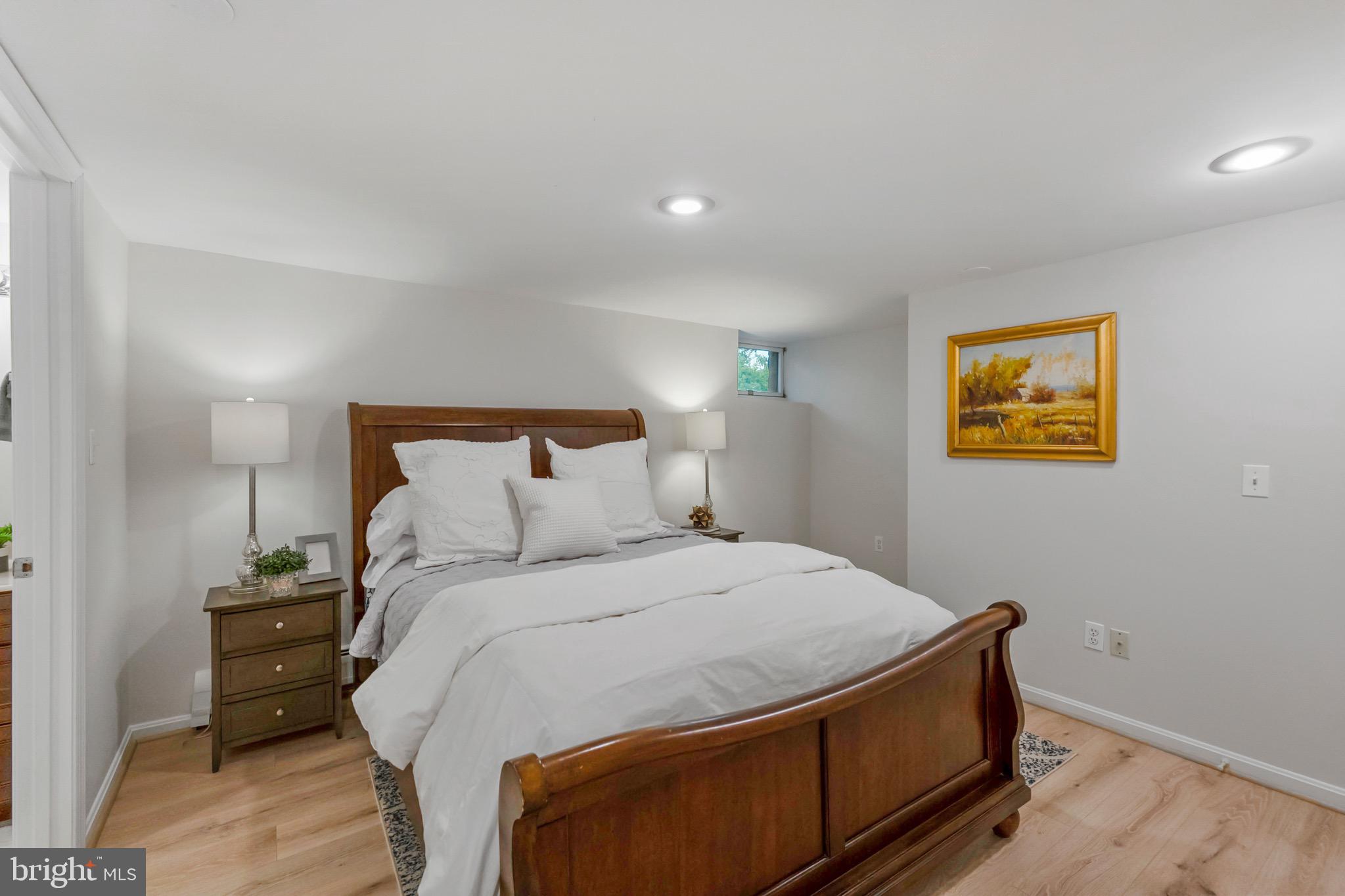 HILLWOOD - Residential