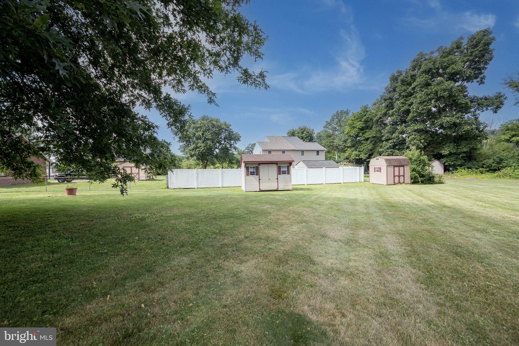 MONTGOMERY MEADOWS - Residential