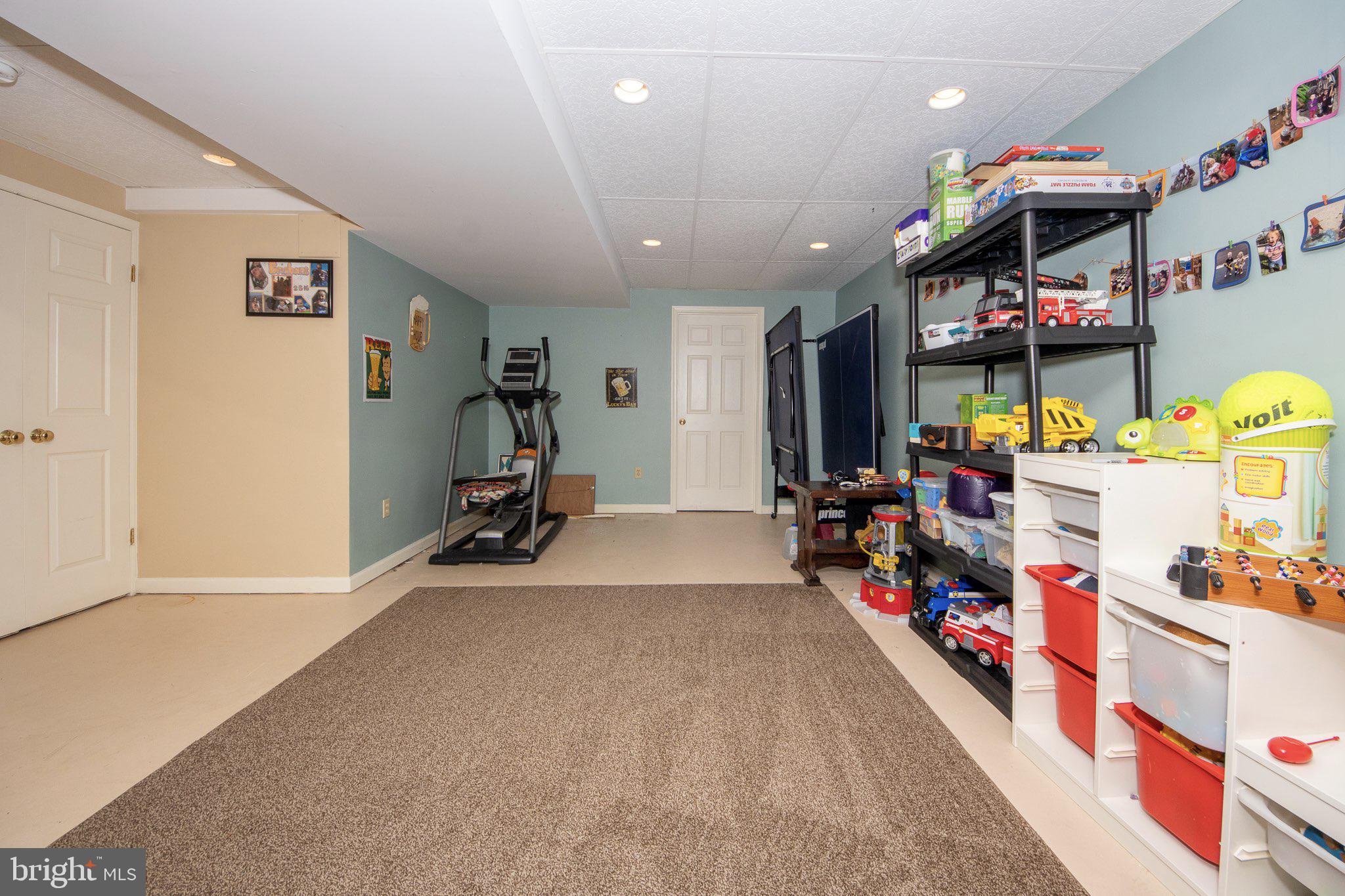 MONTGOMERY MEADOWS - Residential