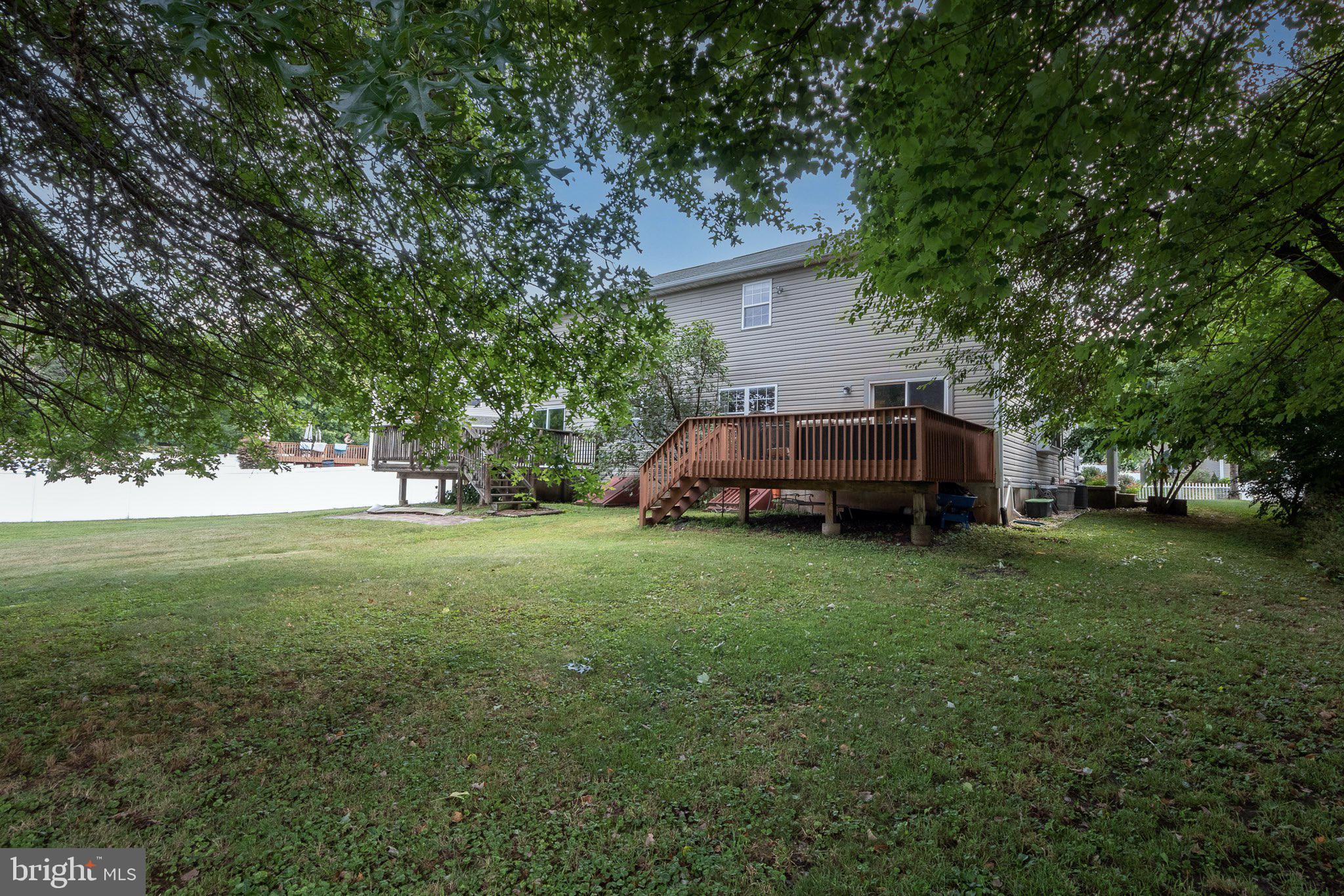 MONTGOMERY MEADOWS - Residential