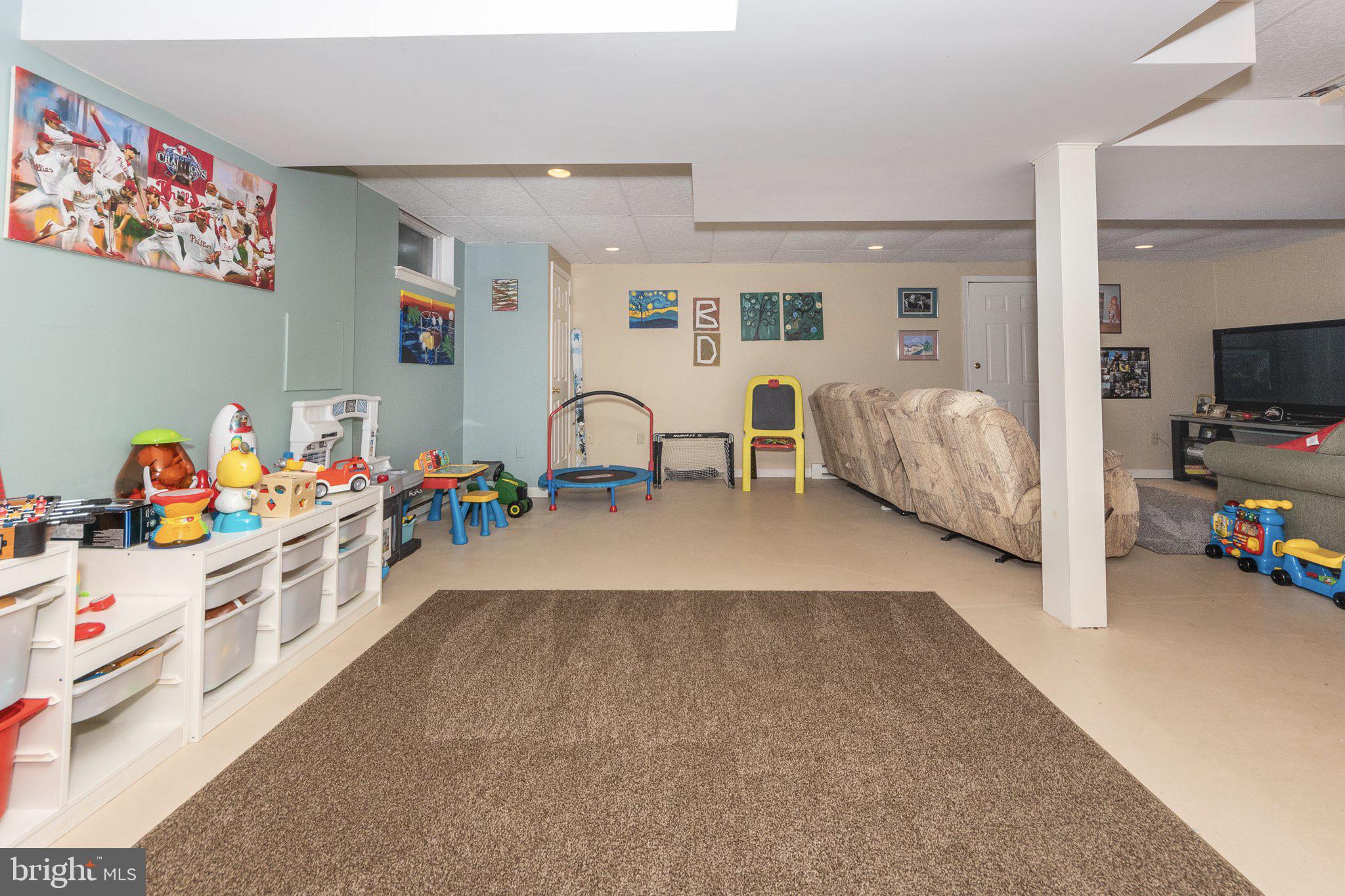 MONTGOMERY MEADOWS - Residential