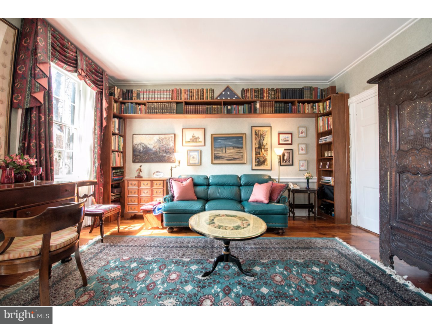 SOCIETY HILL - Residential