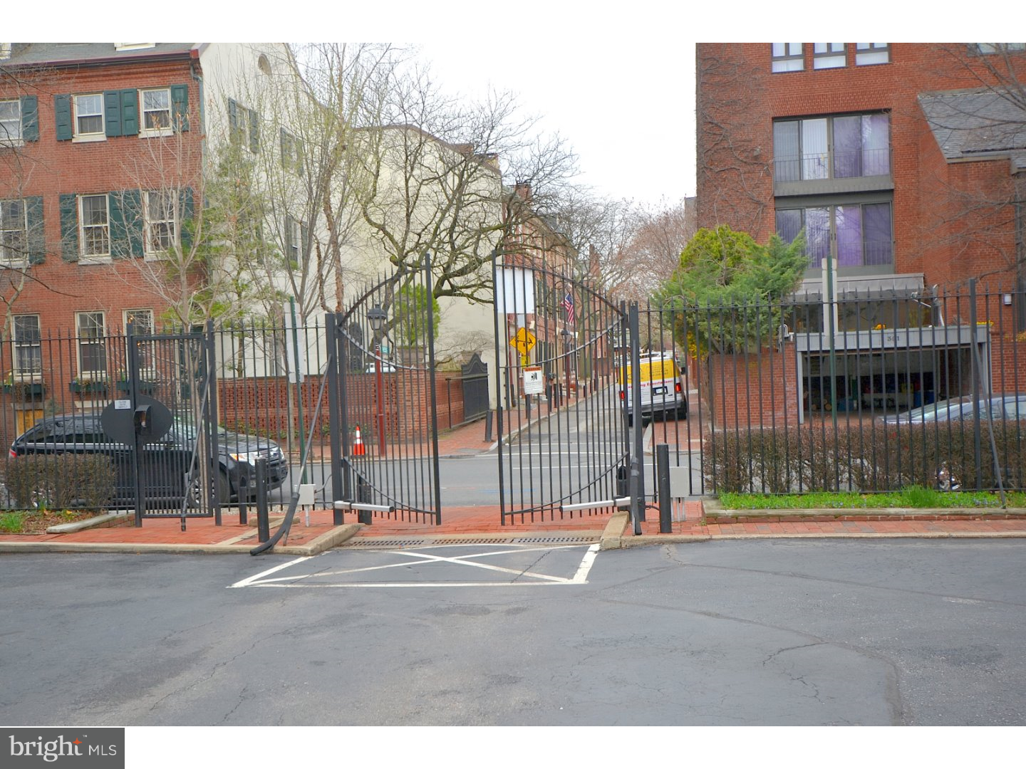 SOCIETY HILL - Residential