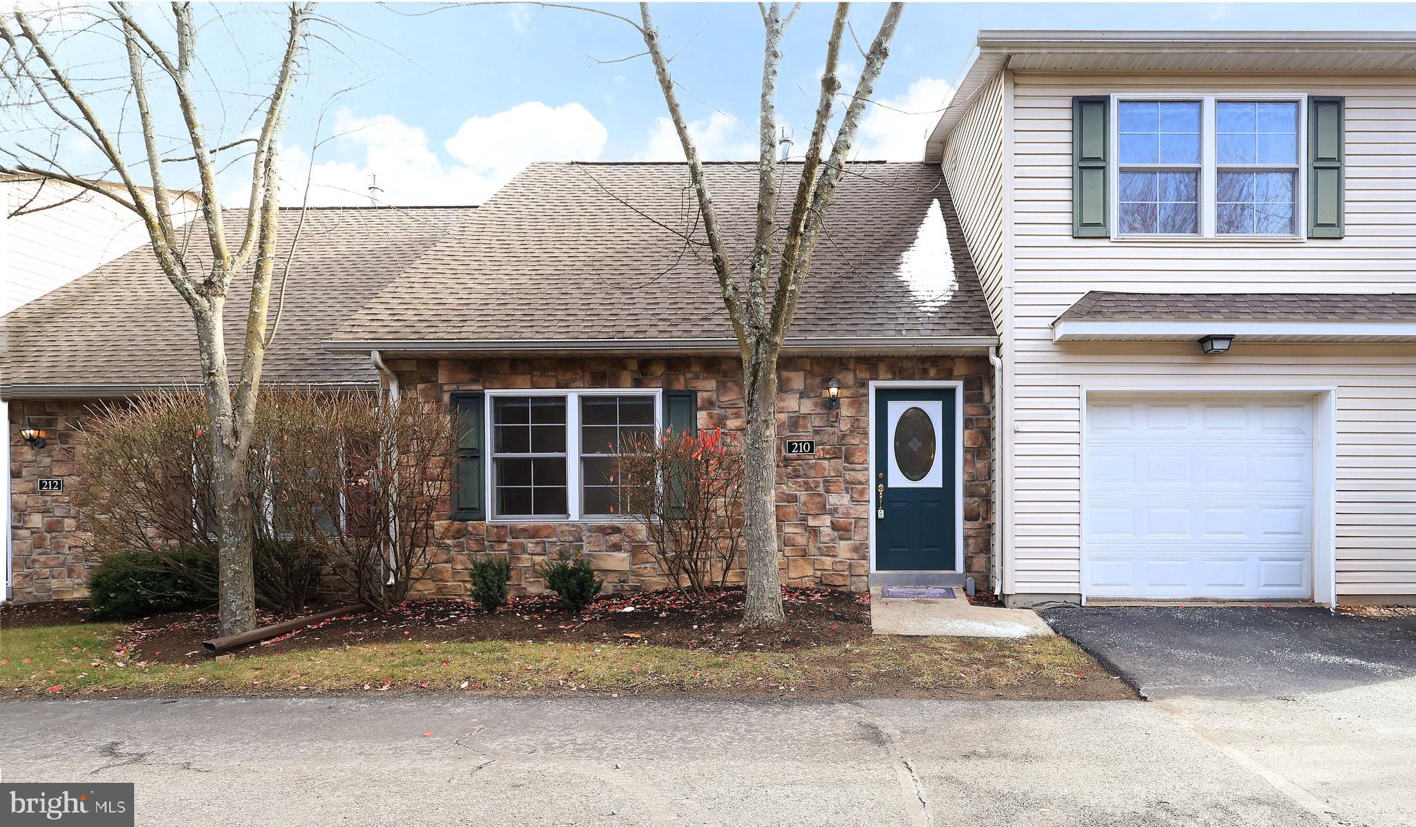 STONE MANOR - Residential