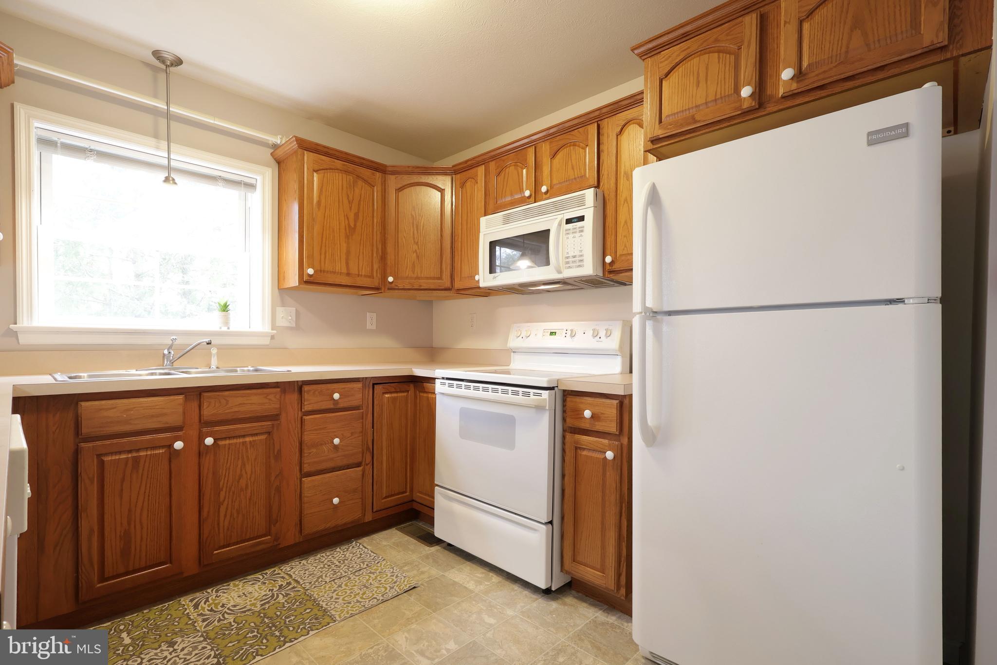 STONE MANOR - Residential