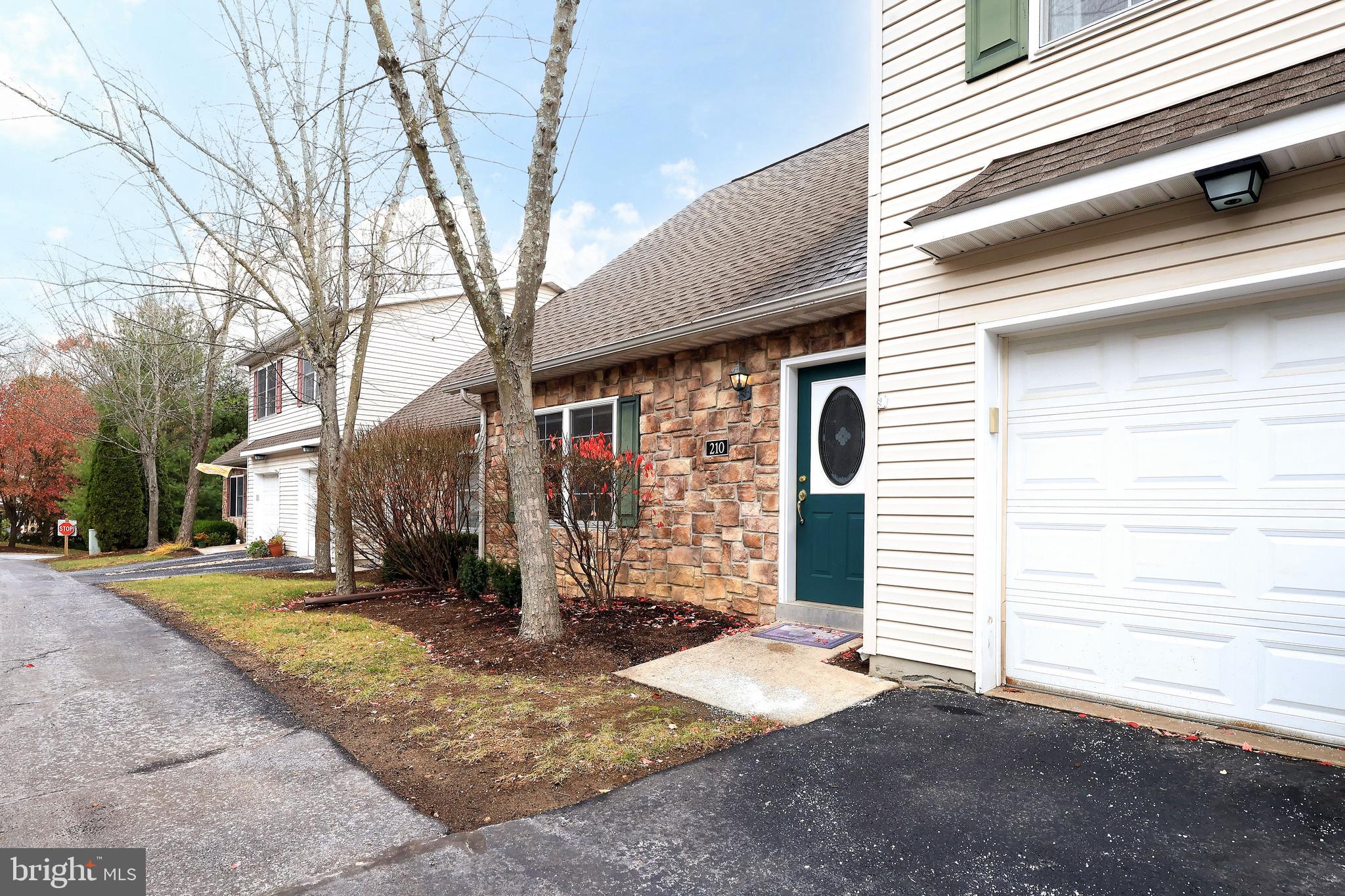 STONE MANOR - Residential