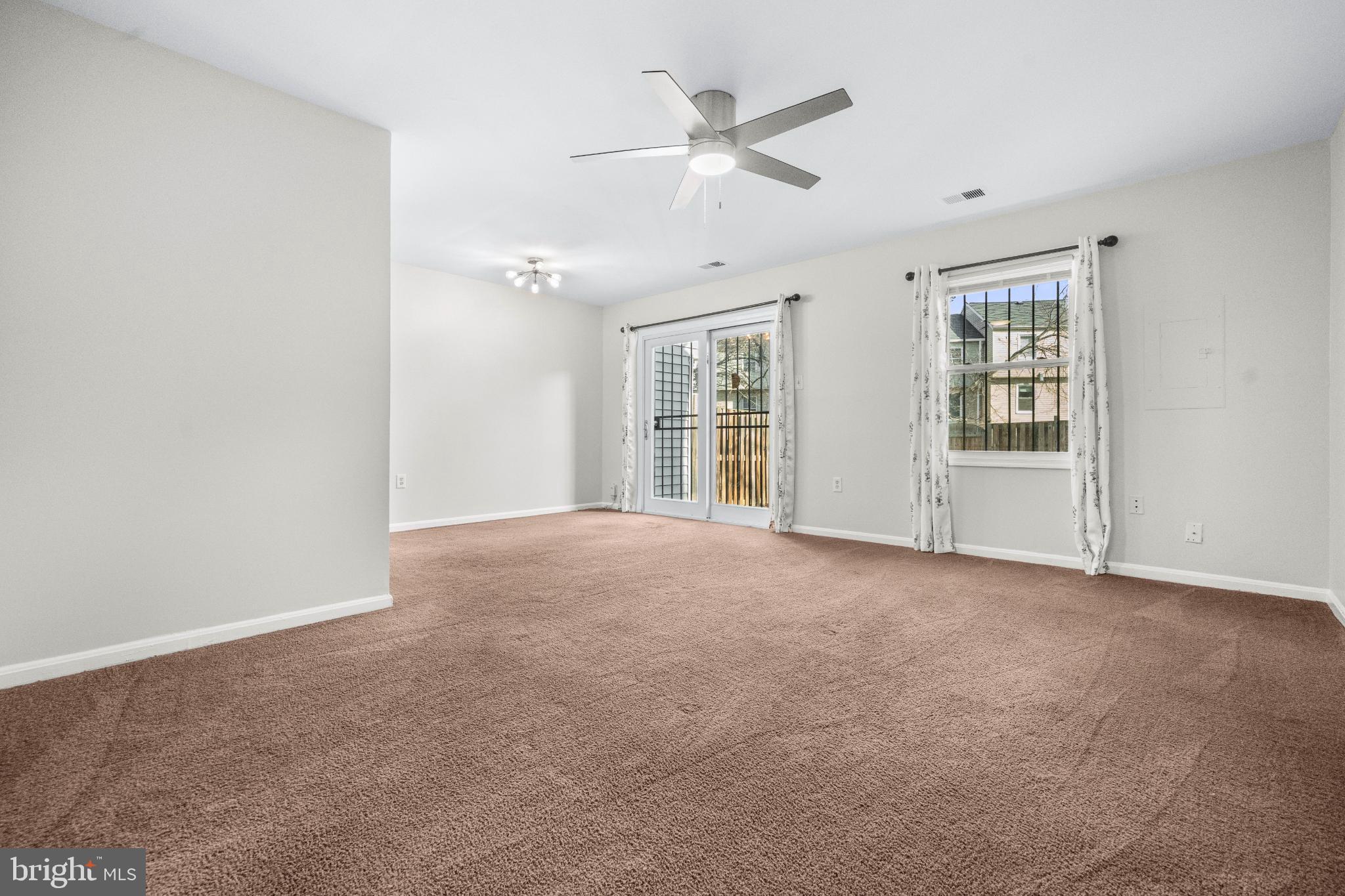 HILLCREST TOWNE - Residential