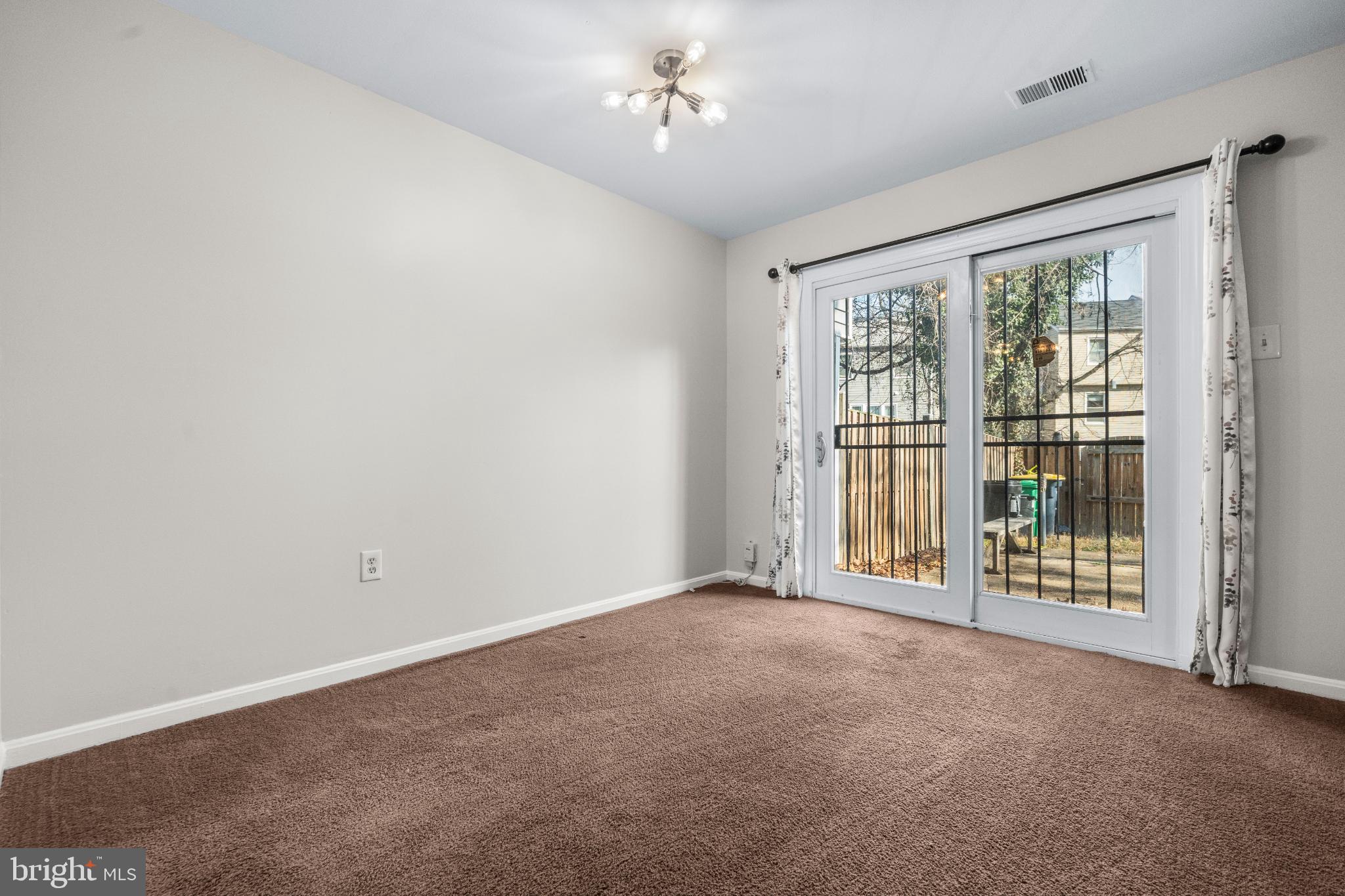 HILLCREST TOWNE - Residential