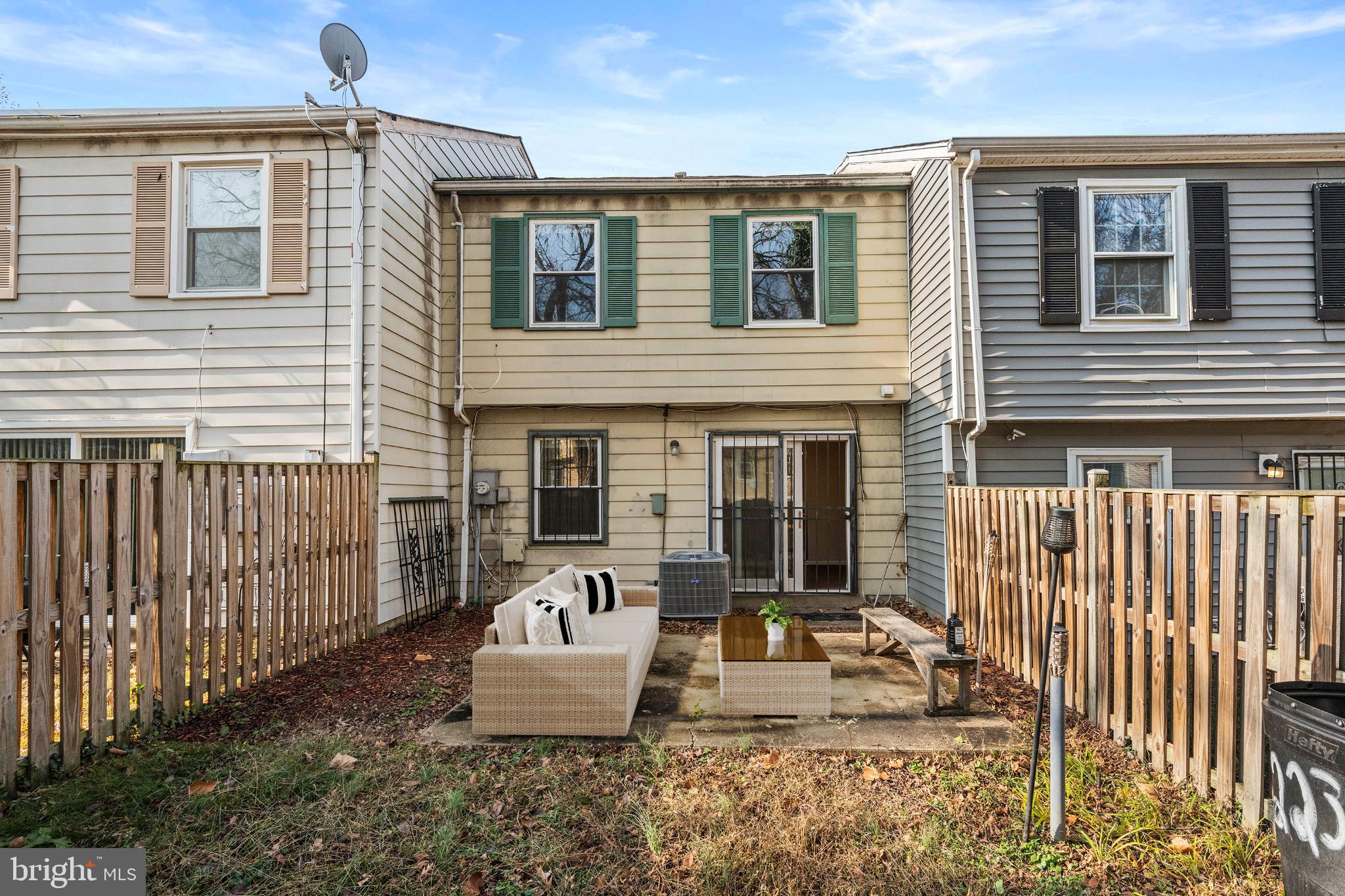 HILLCREST TOWNE - Residential